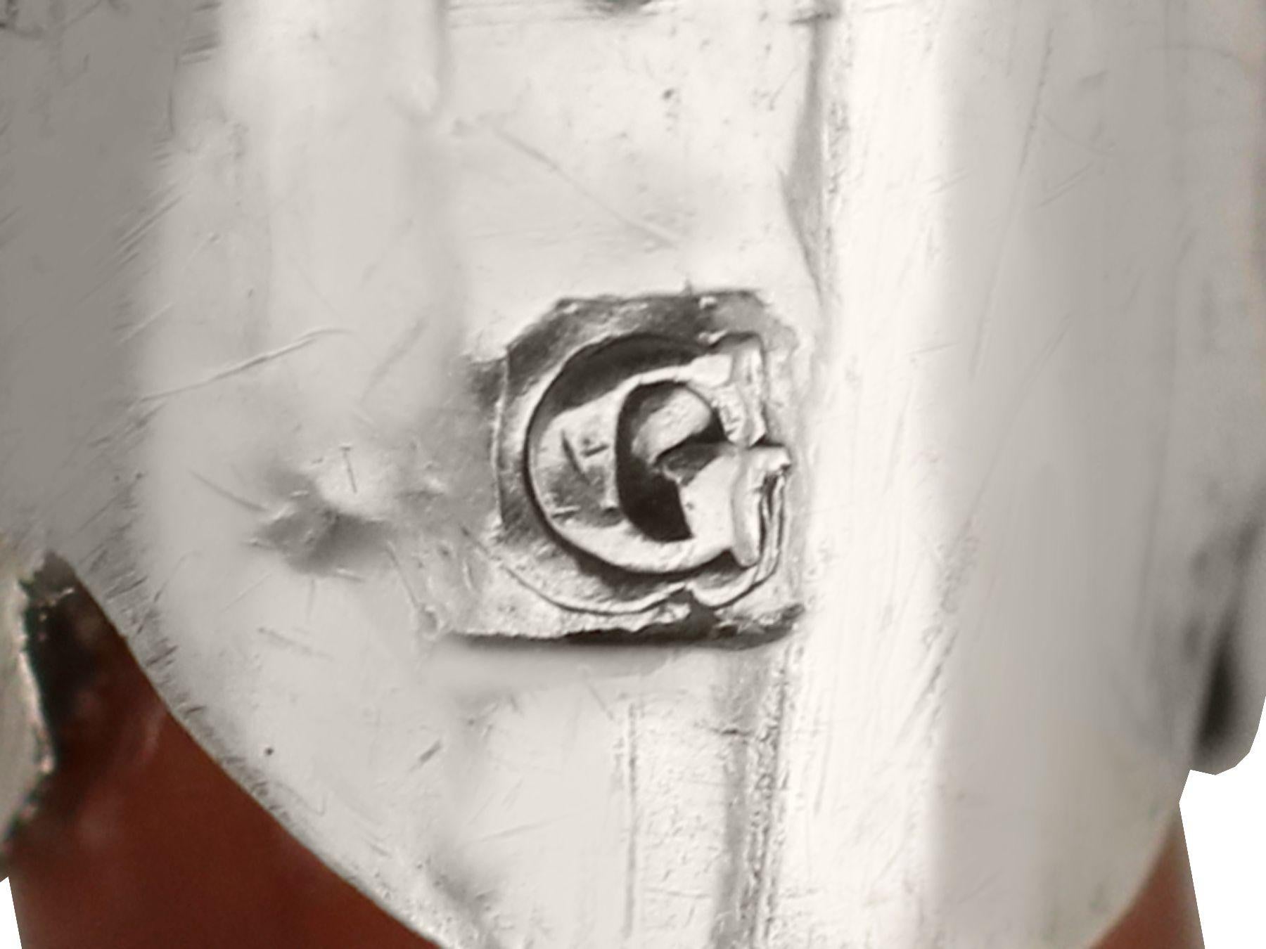 Viktorianische Kombination aus Whistle und Rattle aus Sterlingsilber und Korallen im Angebot 7