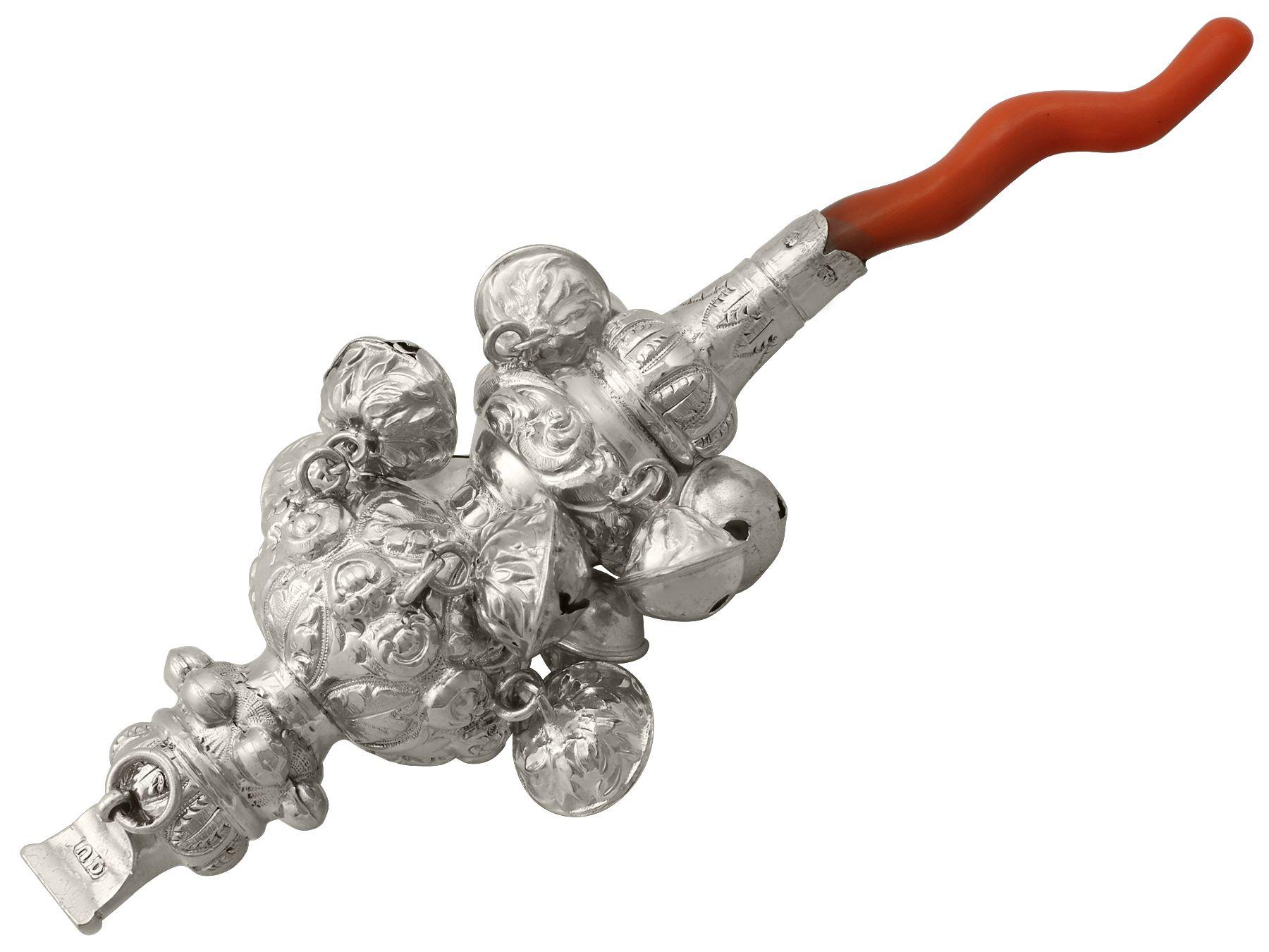 Viktorianische Kombination aus Whistle und Rattle aus Sterlingsilber und Korallen (Britisch) im Angebot