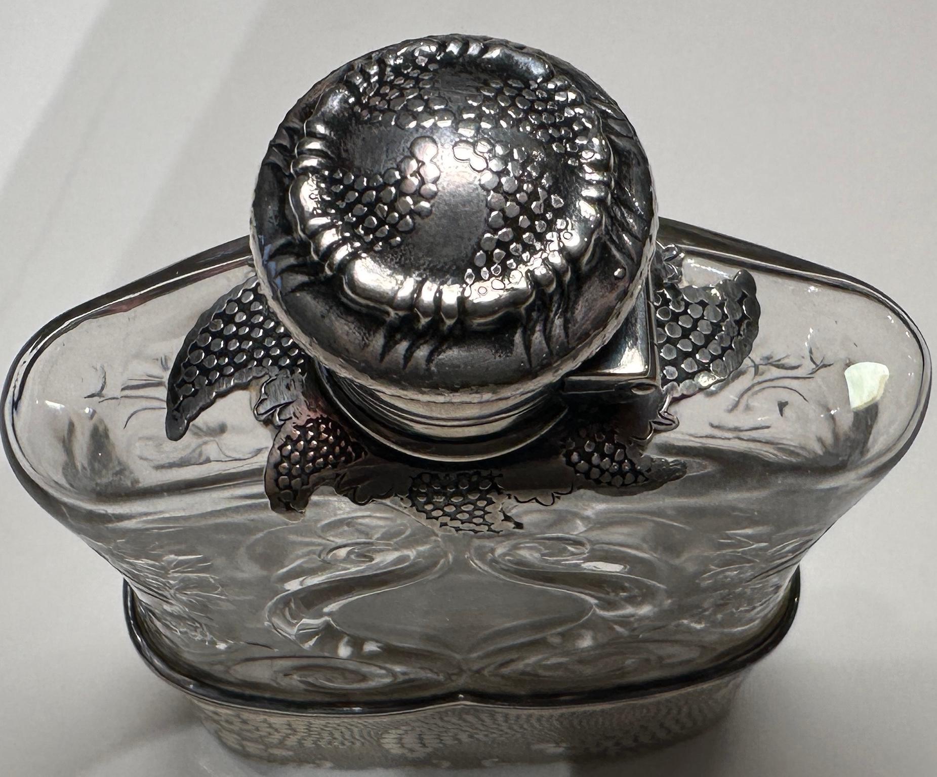 Frasco de plata de ley y cristal, Tiffany & Co., 1893 en Bueno estado para la venta en New York, NY