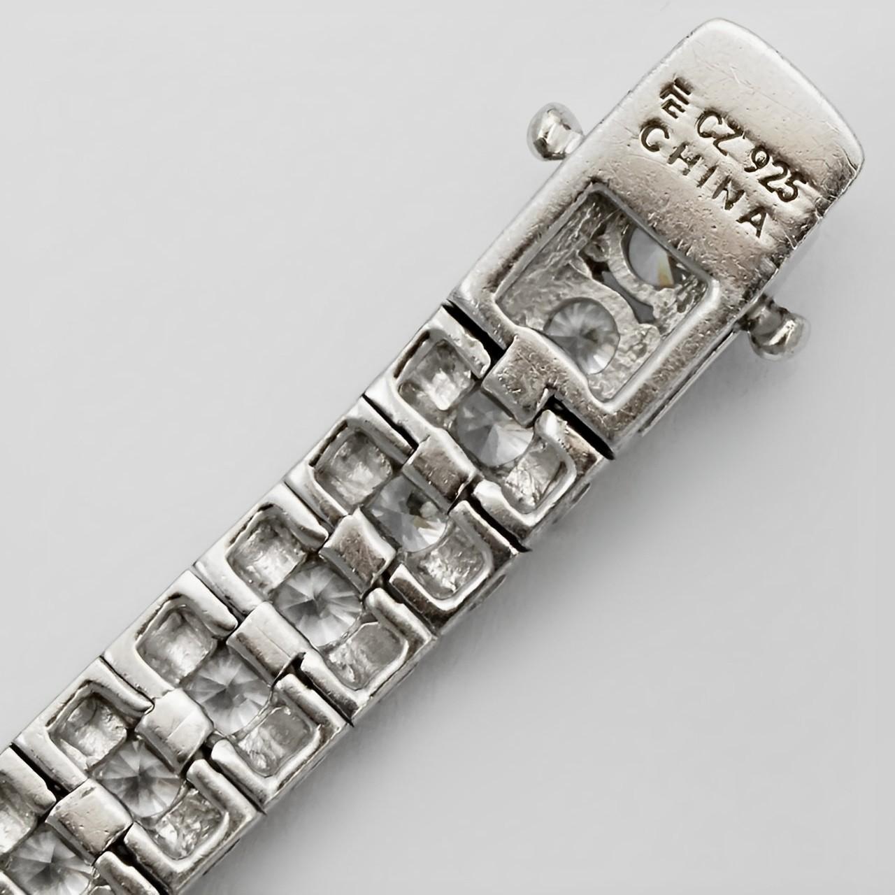 Sterling Silver and Cubic Zirconia Link Bracelet circa 1980s For Sale 3