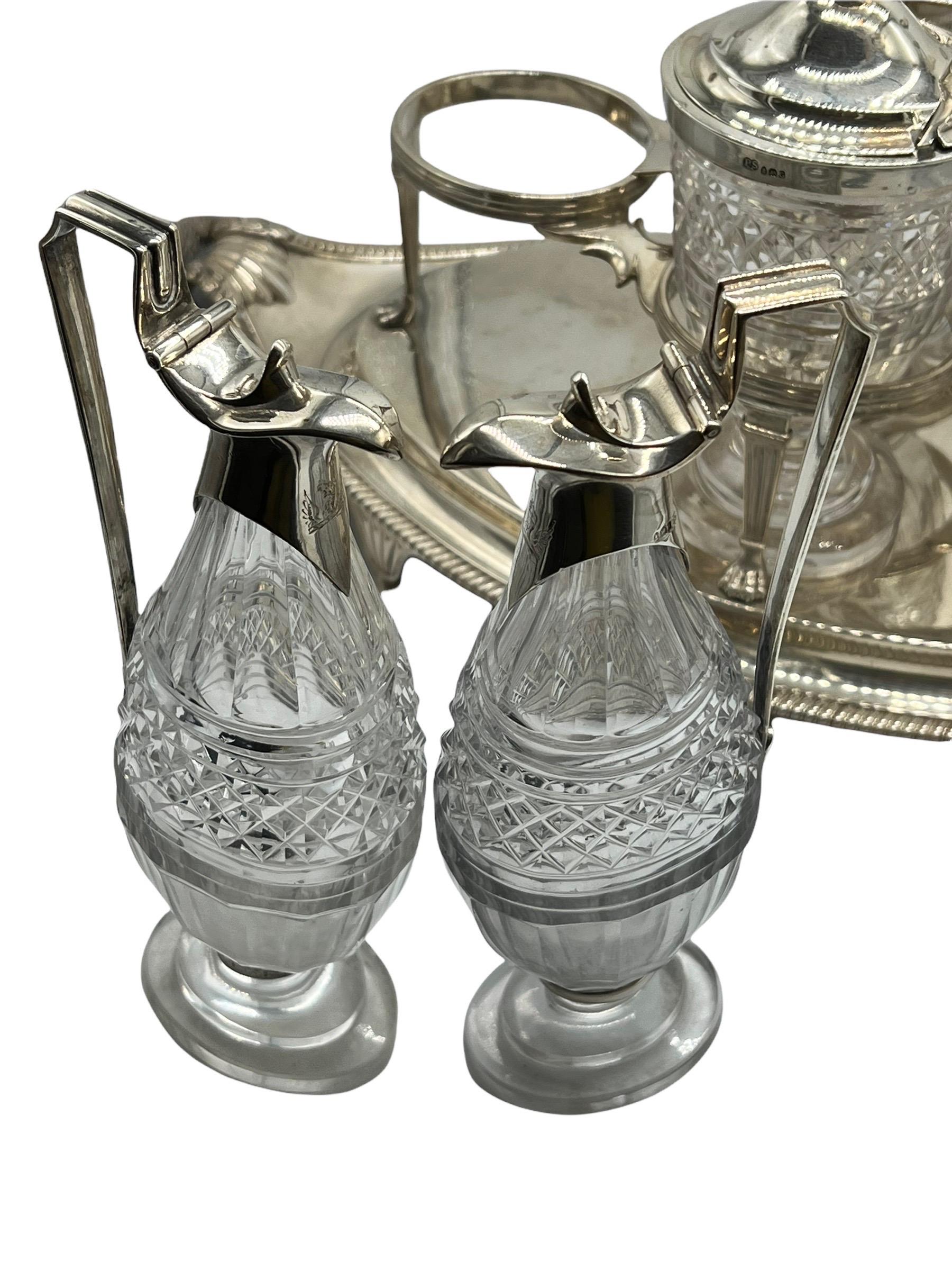 Ensemble de burettes en argent sterling et verre taillé de Paul Storr, début des années 1800 en vente 11