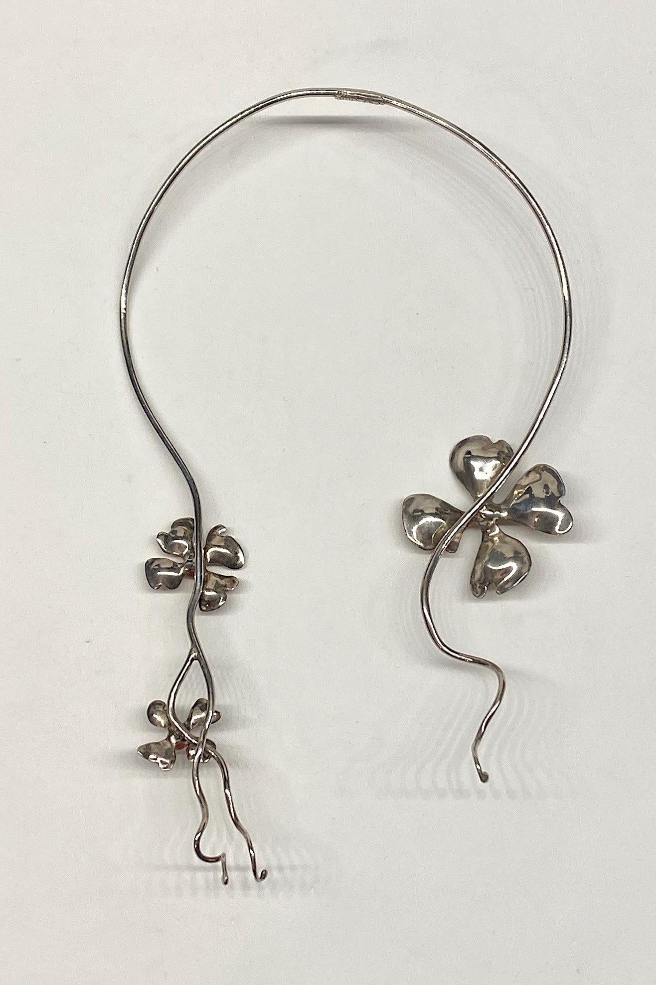 Halskette aus Sterlingsilber und Emaille mit Blumen aus Hundeholz 7