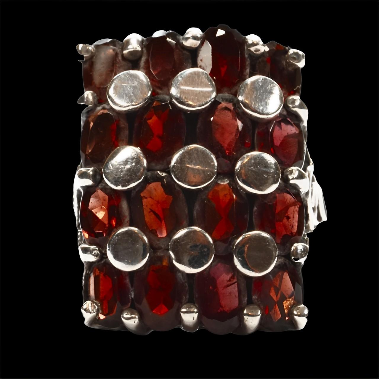 Women's or Men's Sterling Silver and Garnet Statement Ring with Silver Circle Detail For Sale