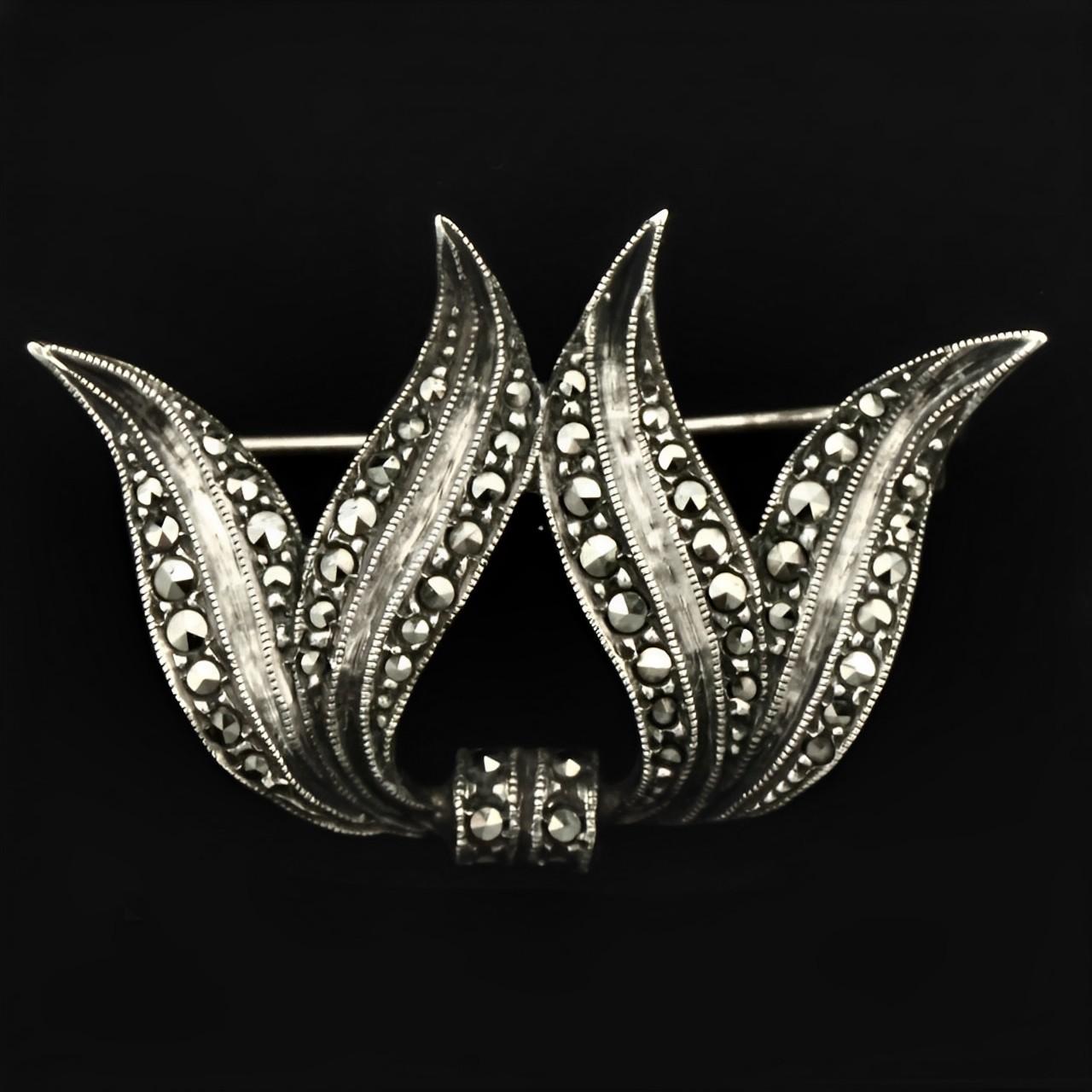 Women's or Men's Silver and Marcasite Double Leaf Brooch circa 1930s For Sale