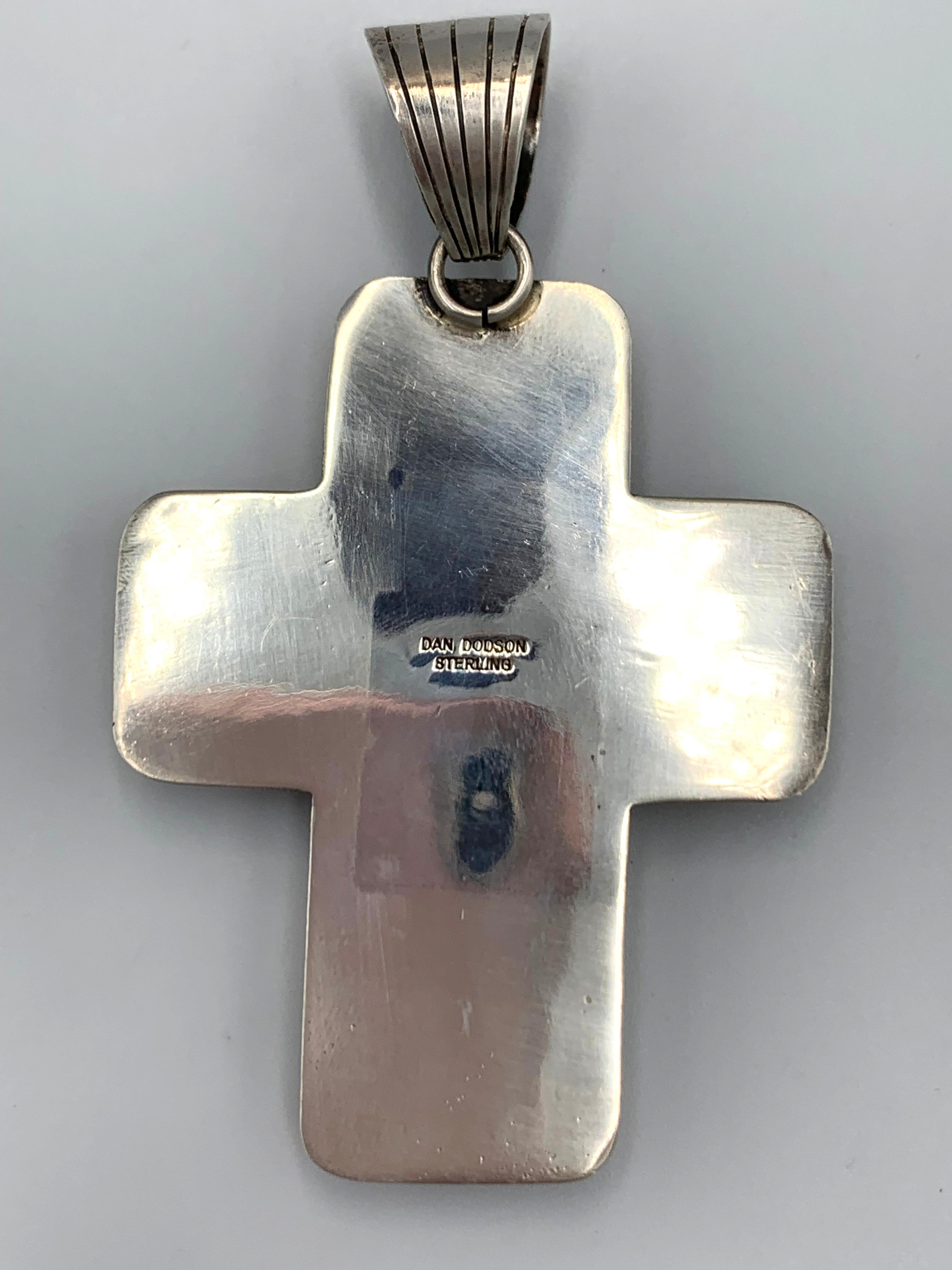 Pendentif croix en argent et onyx par Dan Dodson en vente 3