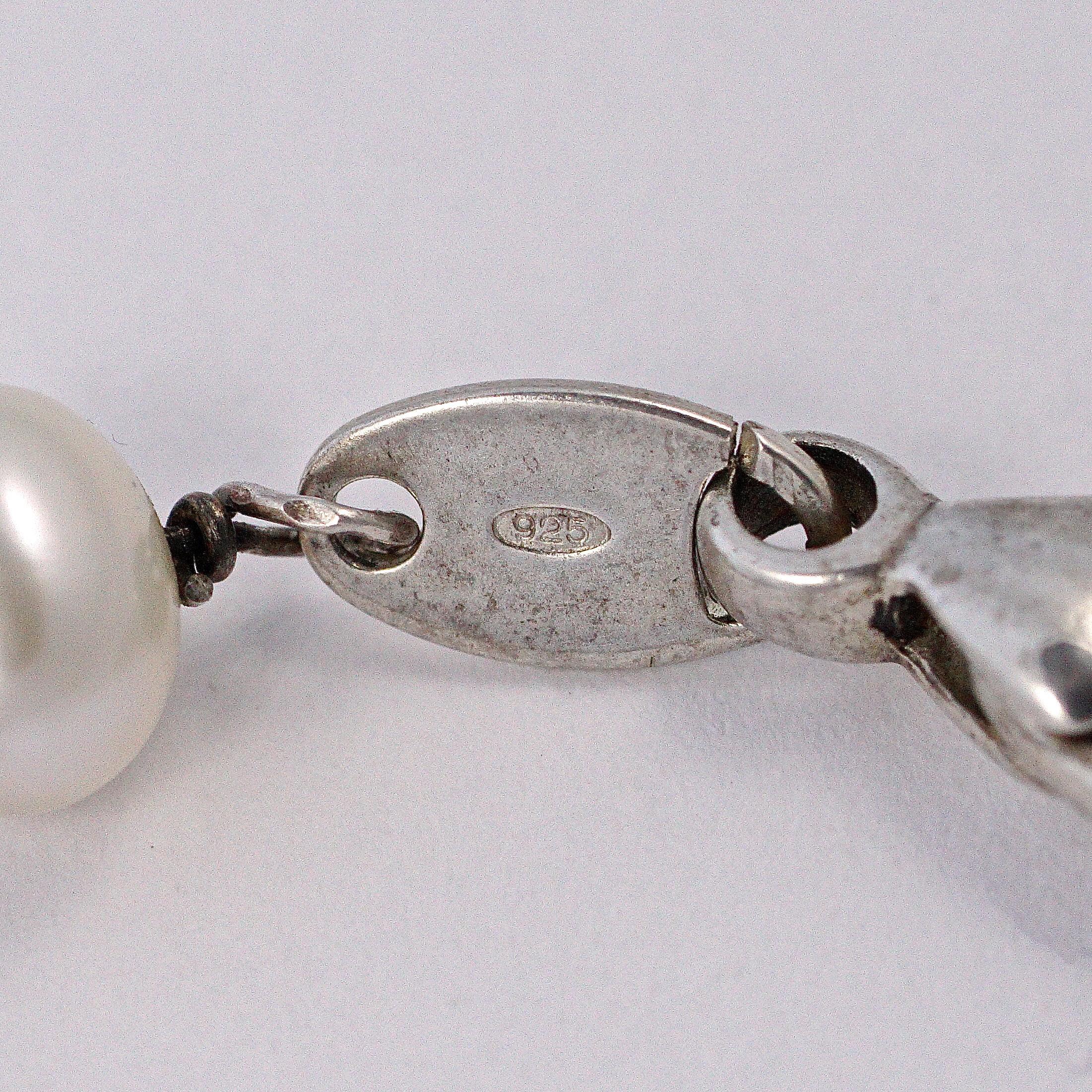 Women's or Men's Sterling Silver and Oval Freshwater Pearl Swallow Bracelet 