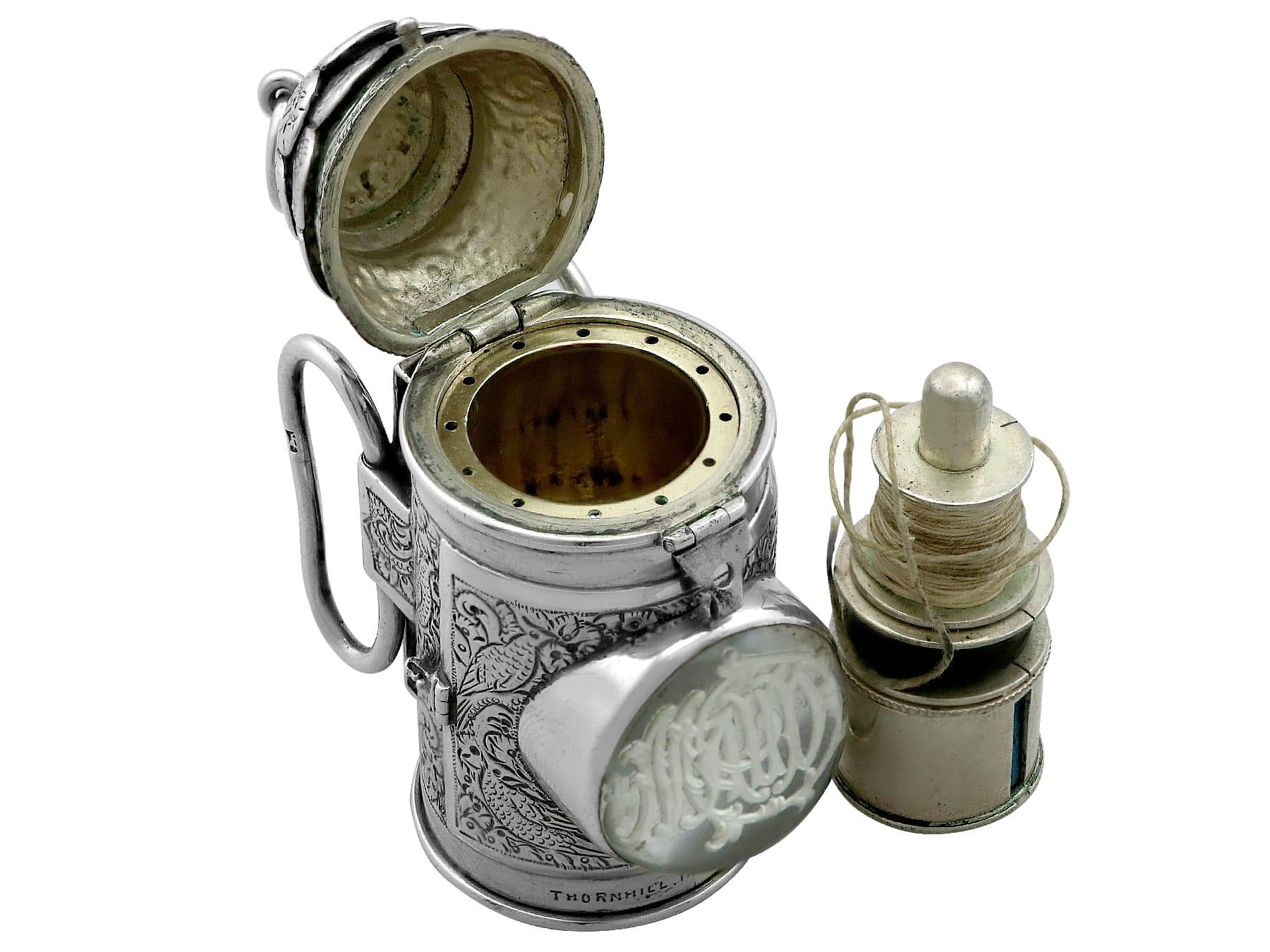 Fine XIX secolo Combinazione di cristallo di rocca e argento Sterling Vinaigrette/Portafilo in vendita