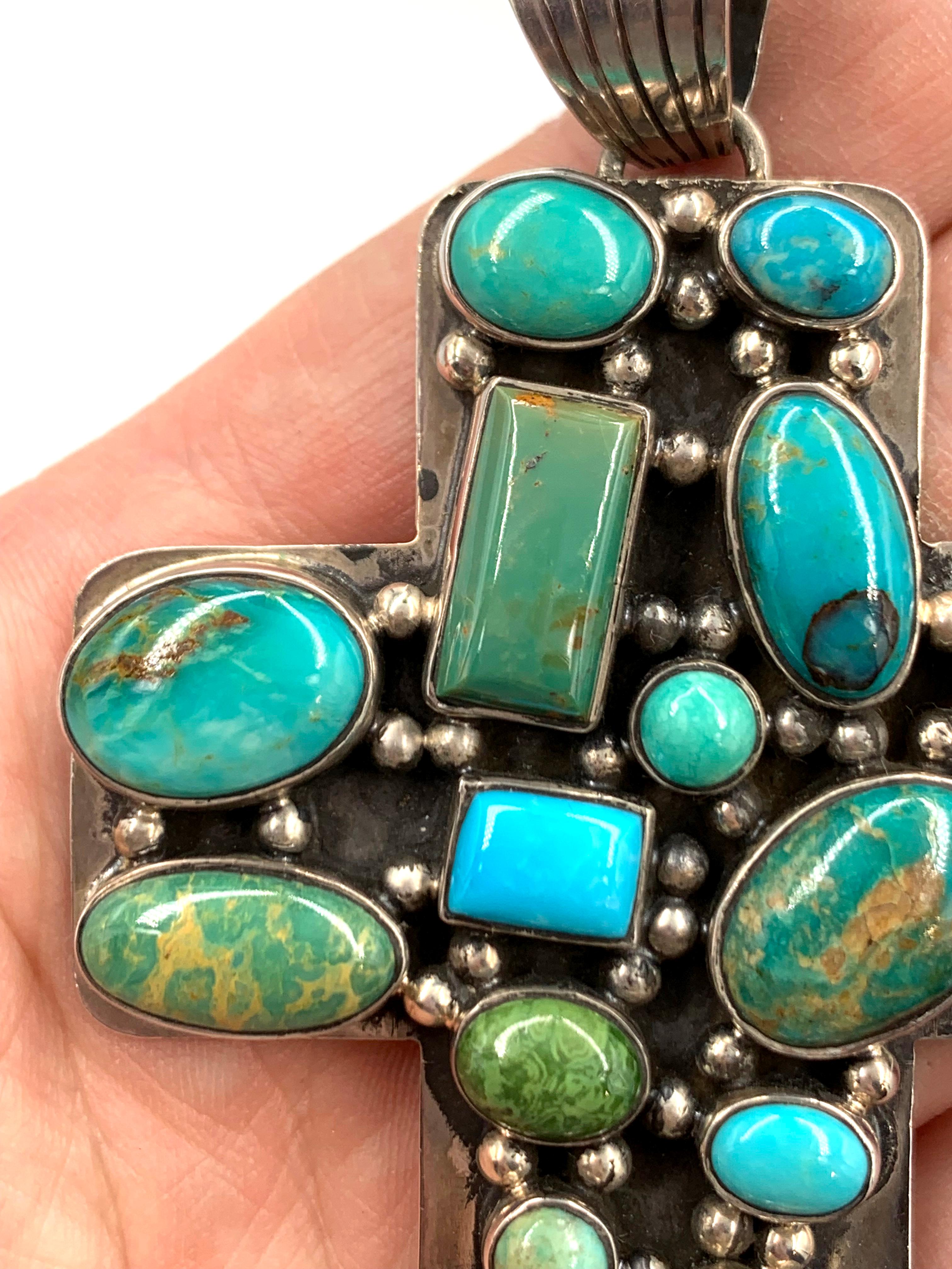 Pendentif croix en argent et turquoise par Dan Dodson en vente 6