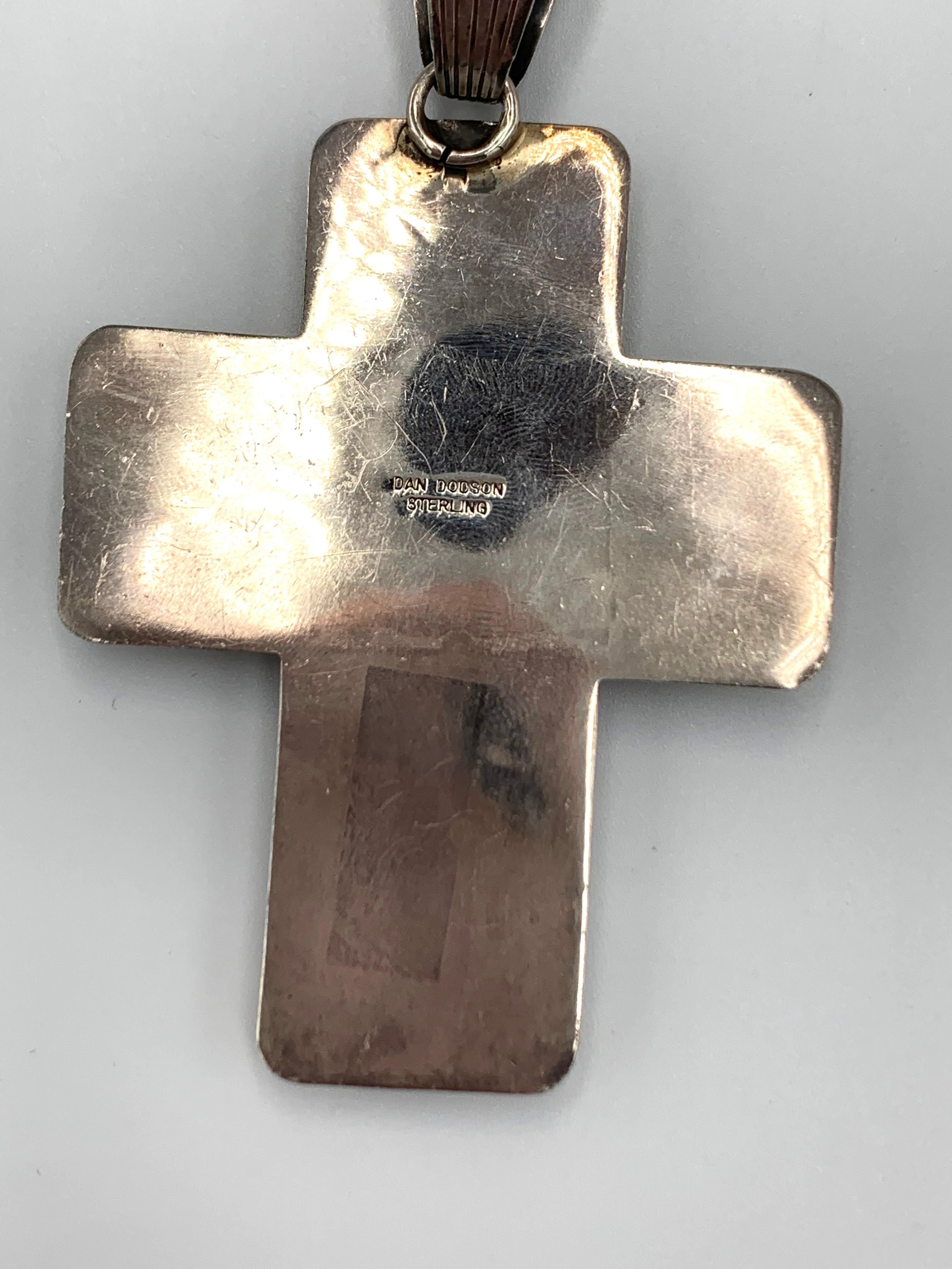 Pendentif croix en argent et turquoise par Dan Dodson en vente 3