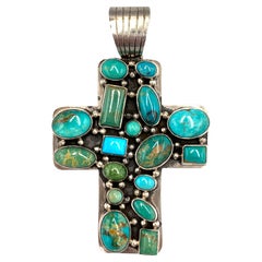 Colgante cruz de plata de ley y turquesa de Dan Dodson
