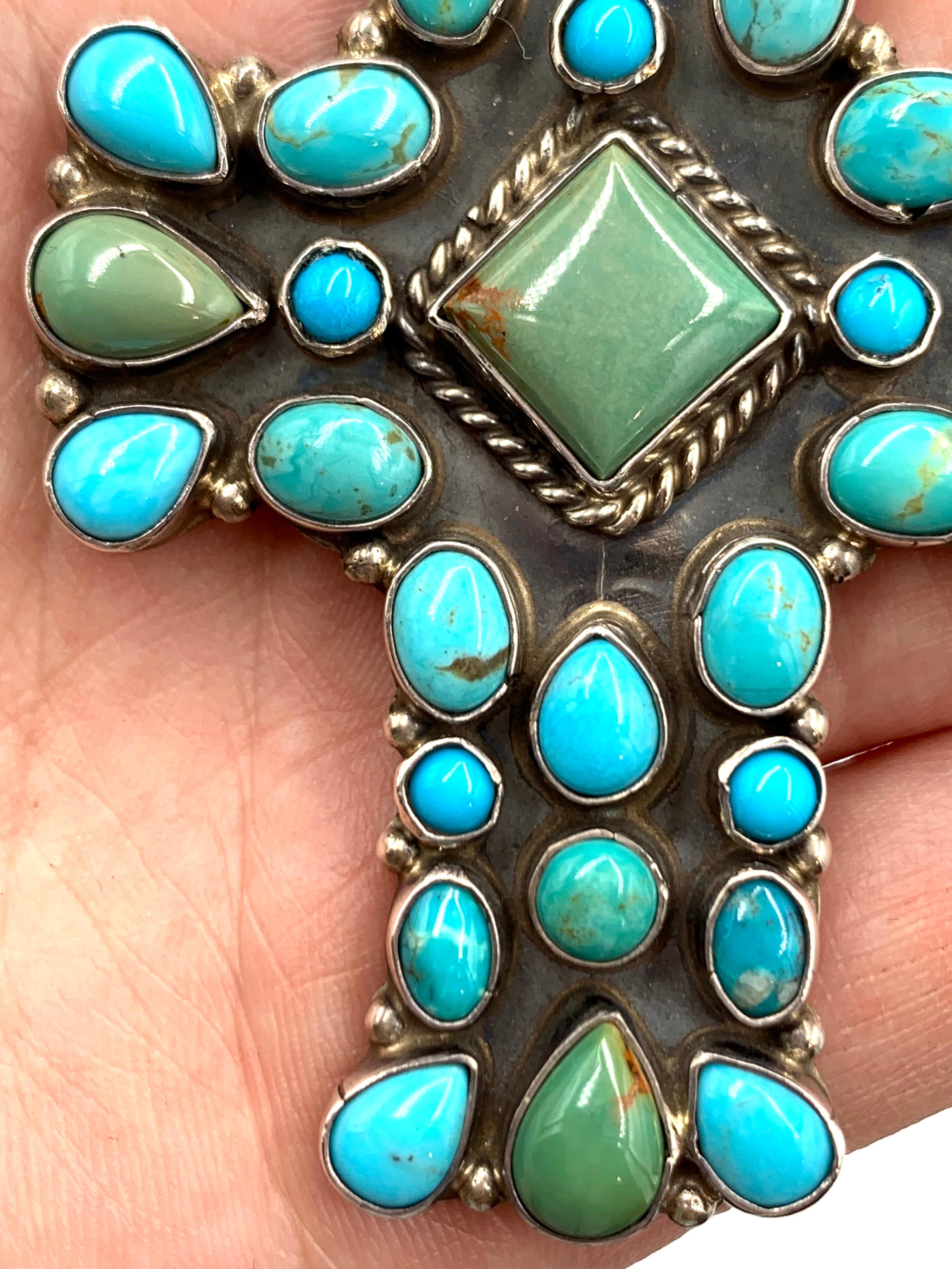 Ciondolo a croce in argento e turchese di Rocki Gorman in vendita 11