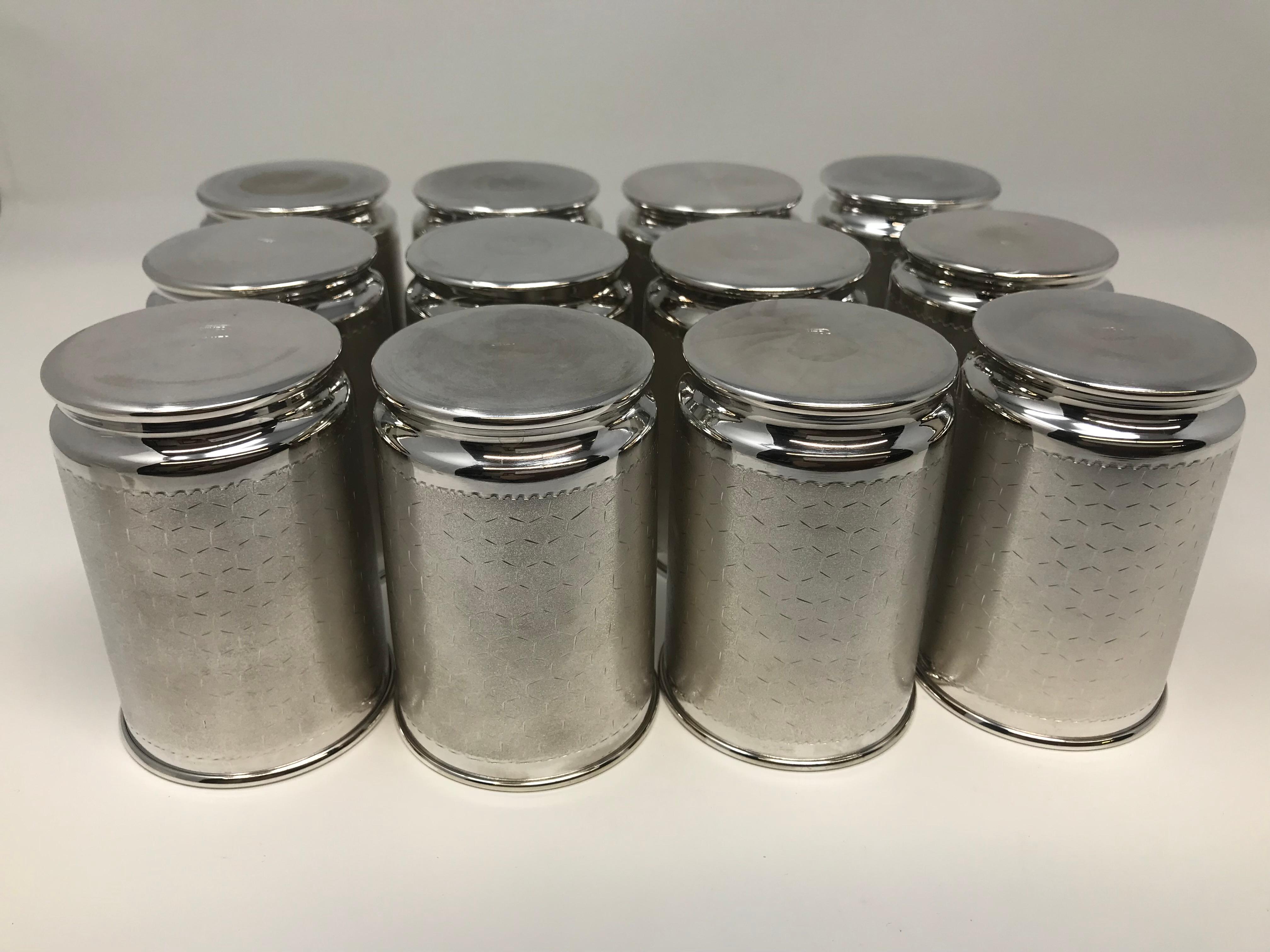 Set di 12 tazze regalo per l'anniversario in argento sterling In condizioni buone in vendita a Montreal, QC