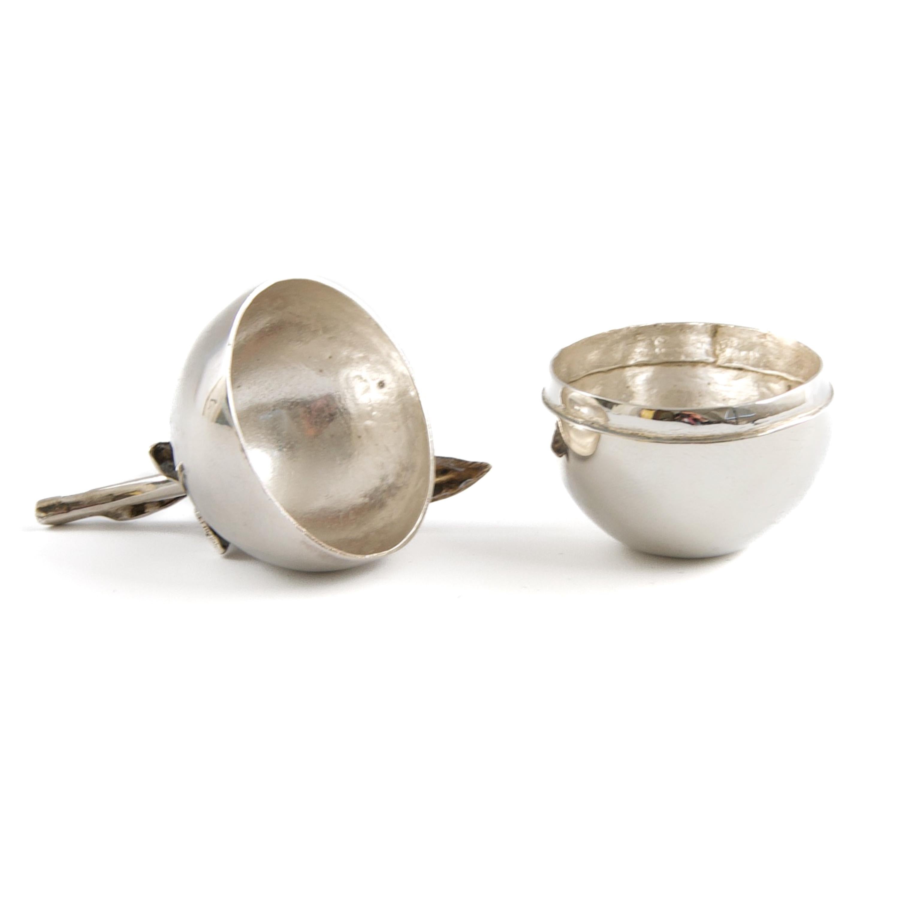 Sterling Silver Apple-Shaped Trinket Box with Sculpted Leaf and Stem in vendita 1