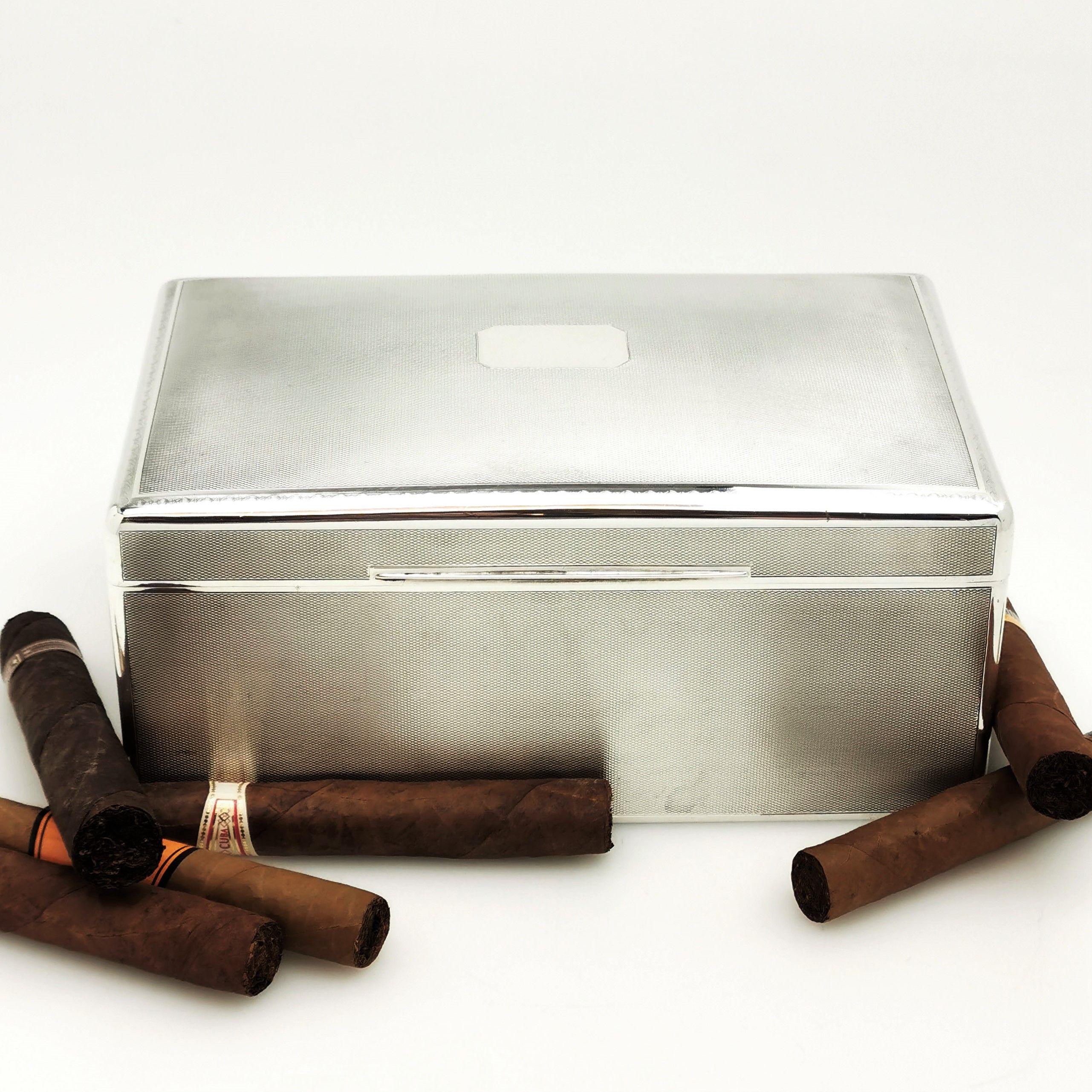 20th Century Sterling Silver Art Deco Cigar Box or Cigarette Box, circa 1935 Sheffield