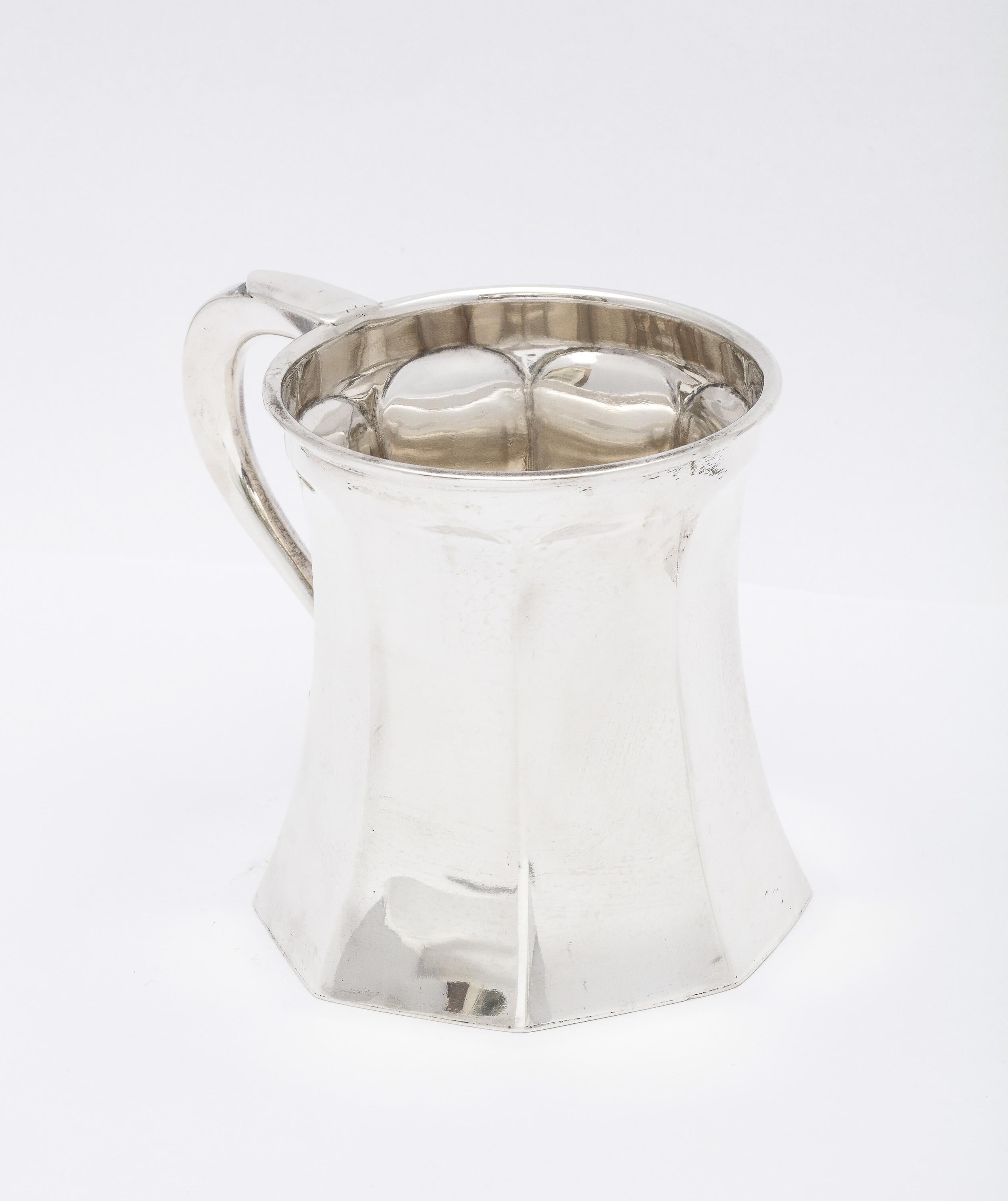 Tazza ottagonale in argento Sterling Art Deco di Blankensee In condizioni buone in vendita a New York, NY