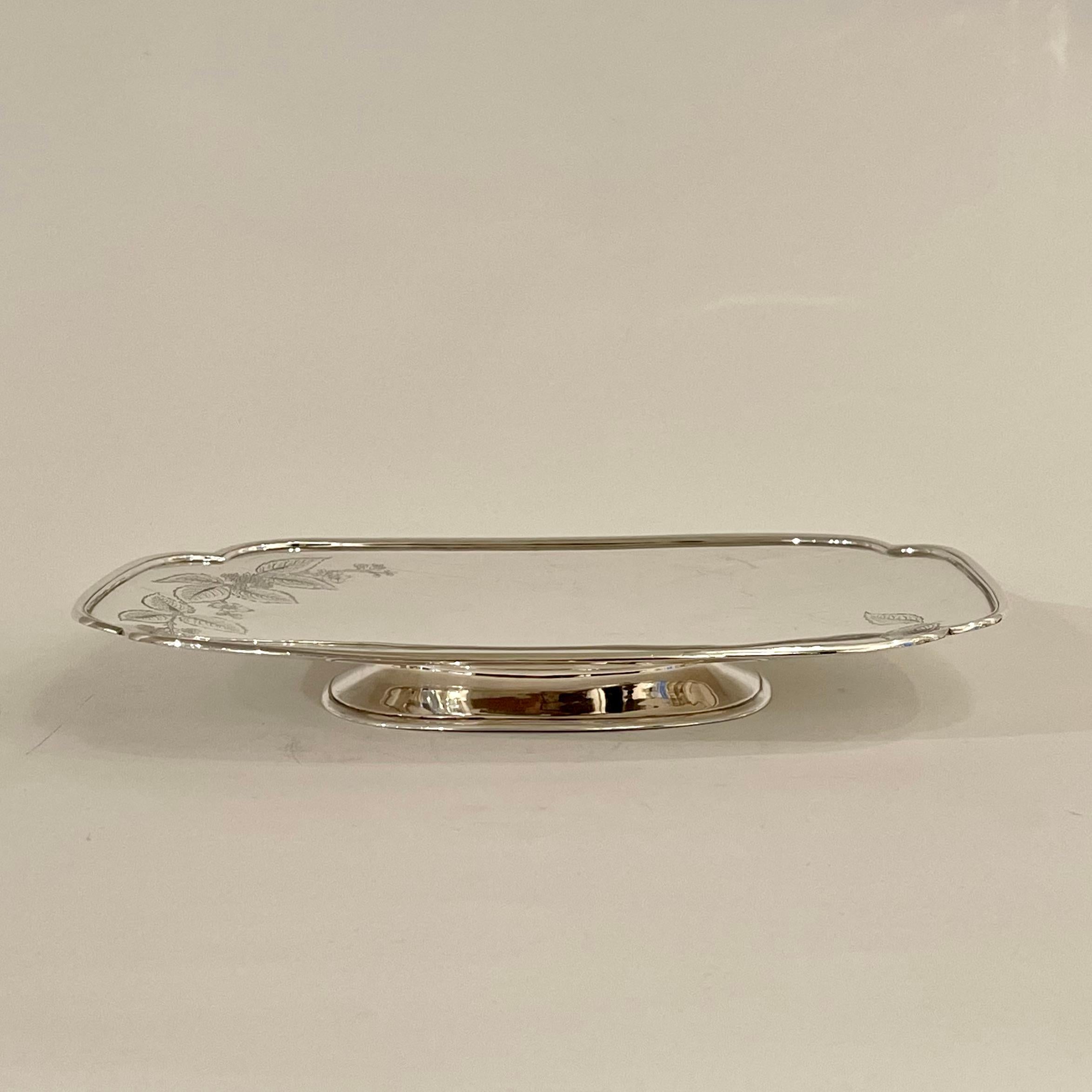 British Sterling Silver Art Deco Platter with Bramble Motif, Mappin & Webb, 1938 For Sale