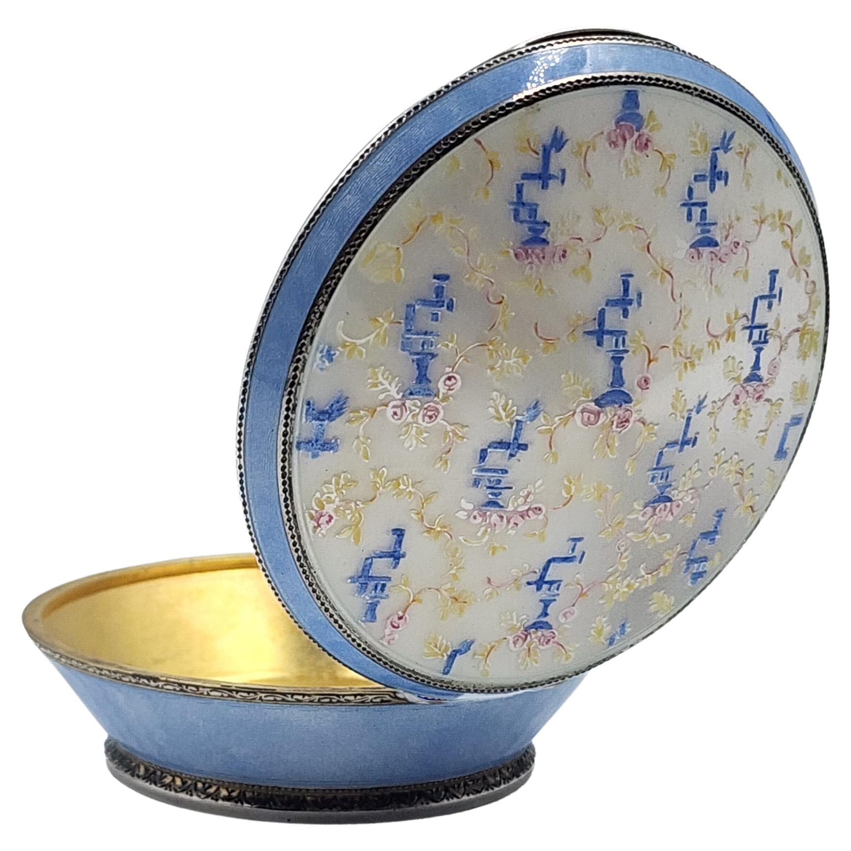 Boîte décorative Art Decorative en argent A Silver en vente