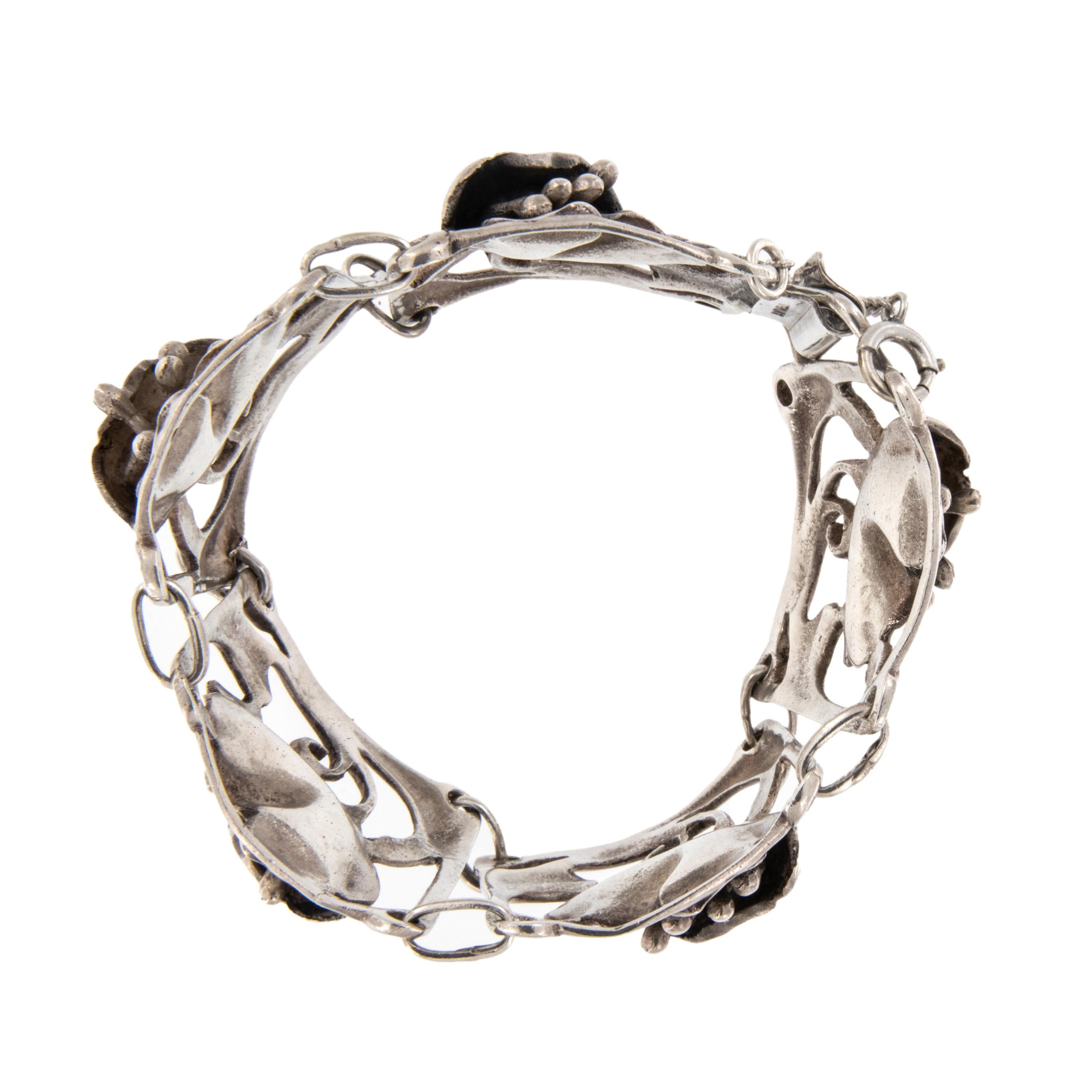 Sterling Silver Art Nouveau Poppy Floral Bracelet In Excellent Condition For Sale In Troy, MI