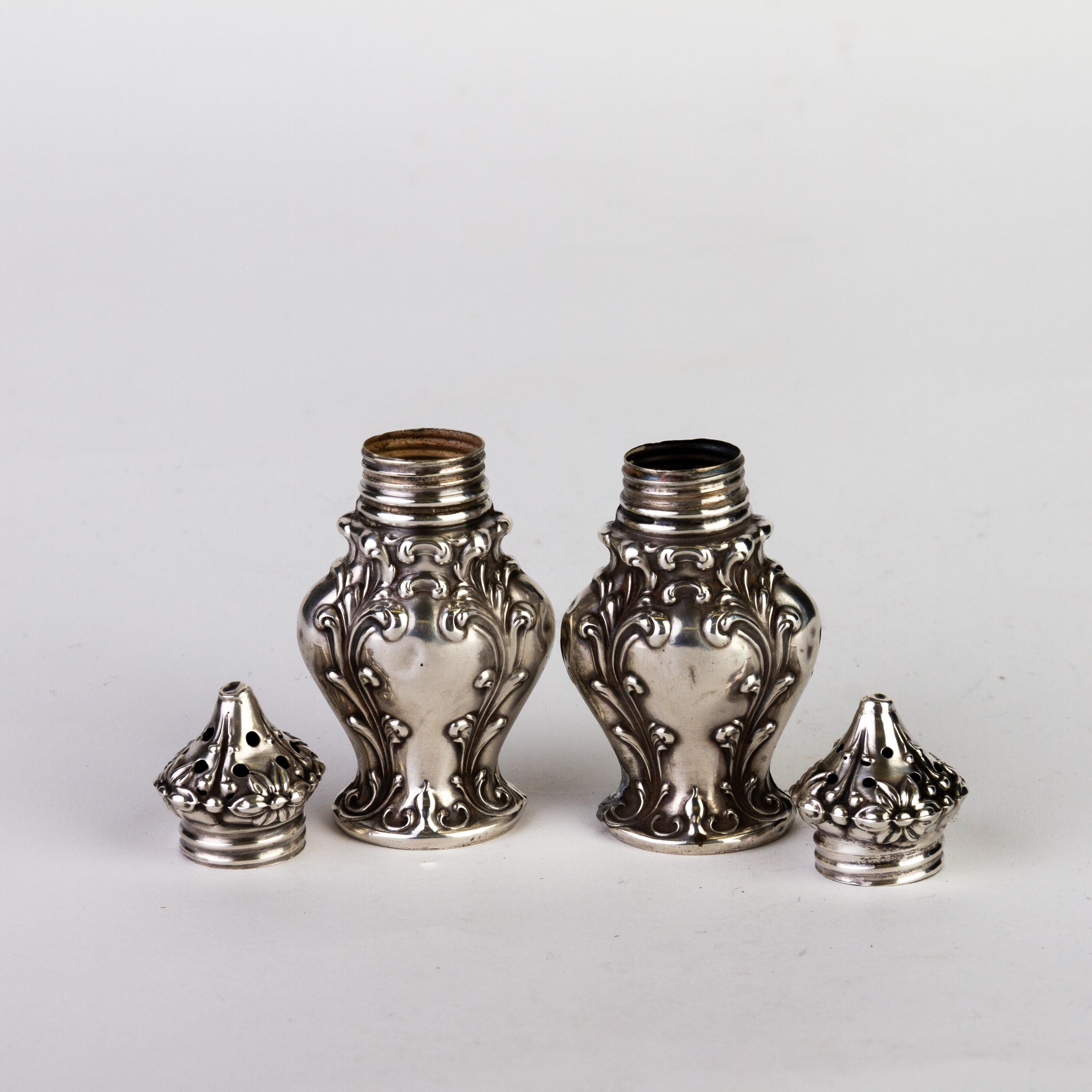Sterling Silver Art Nouveau Table Shakers  For Sale 1