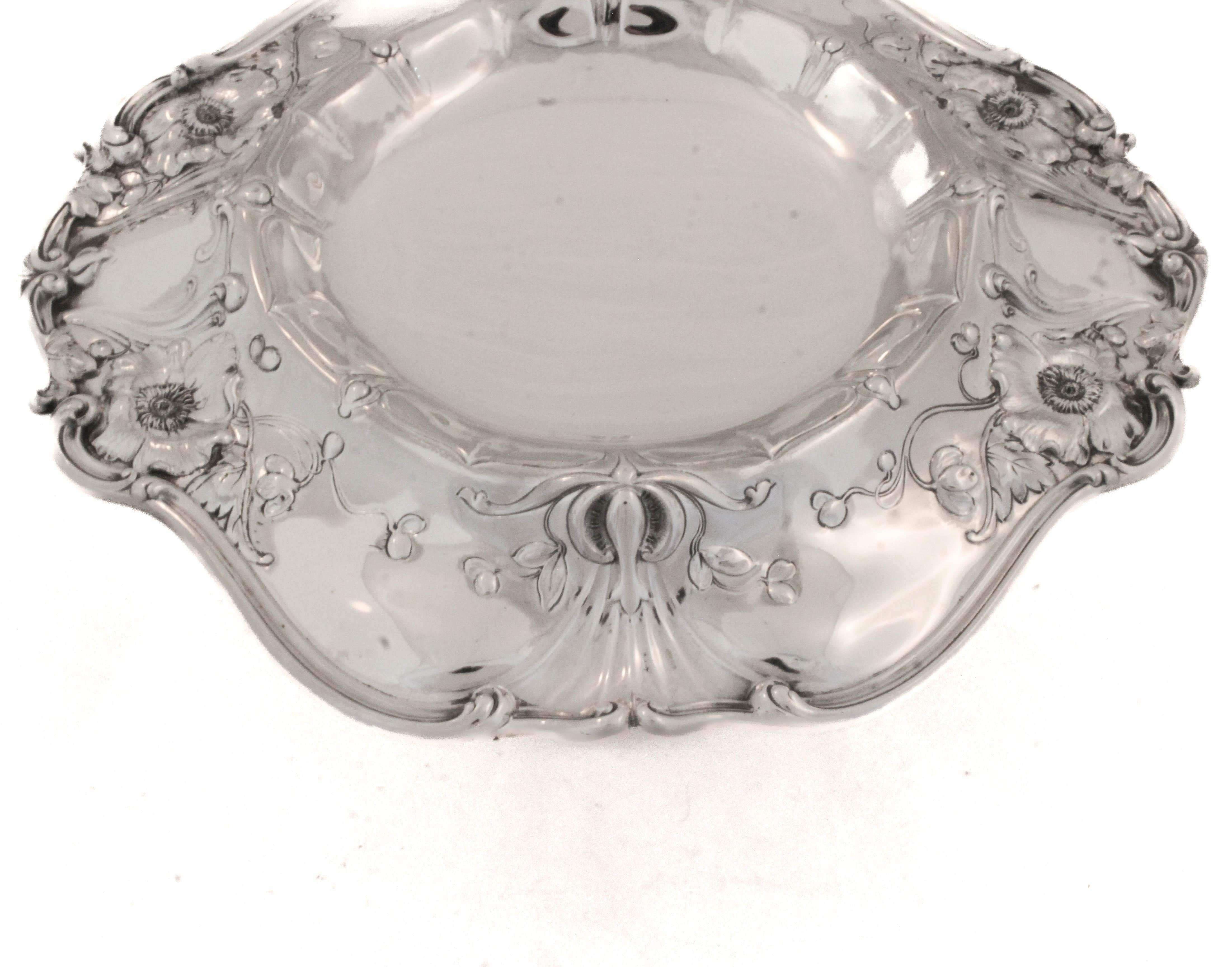 Inizio XX secolo Tazze d'argento in stile Liberty in vendita