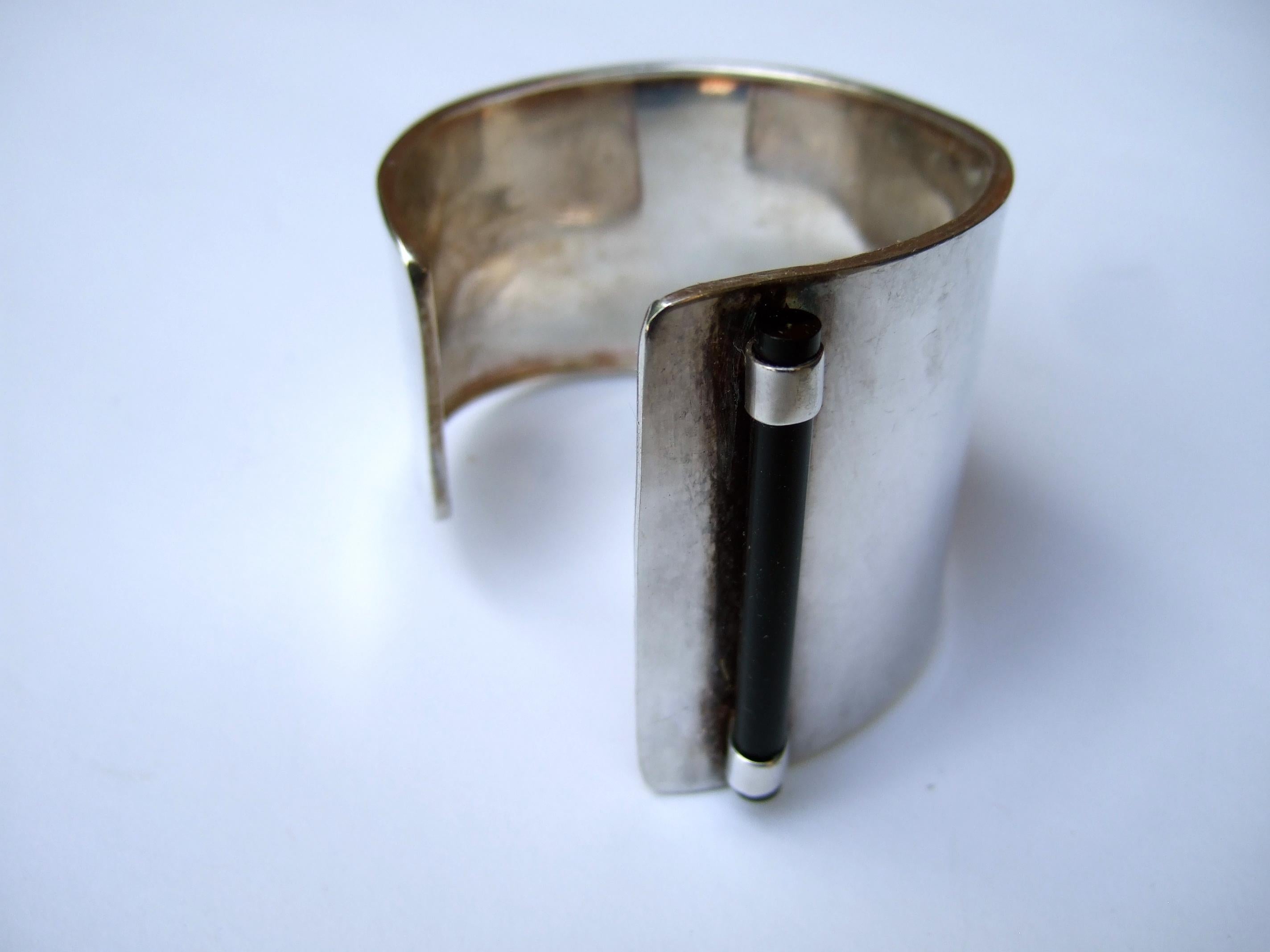 Sterling Silver Severe Wide Handmade Artisan Cuff Band c 1980s For Sale 2
