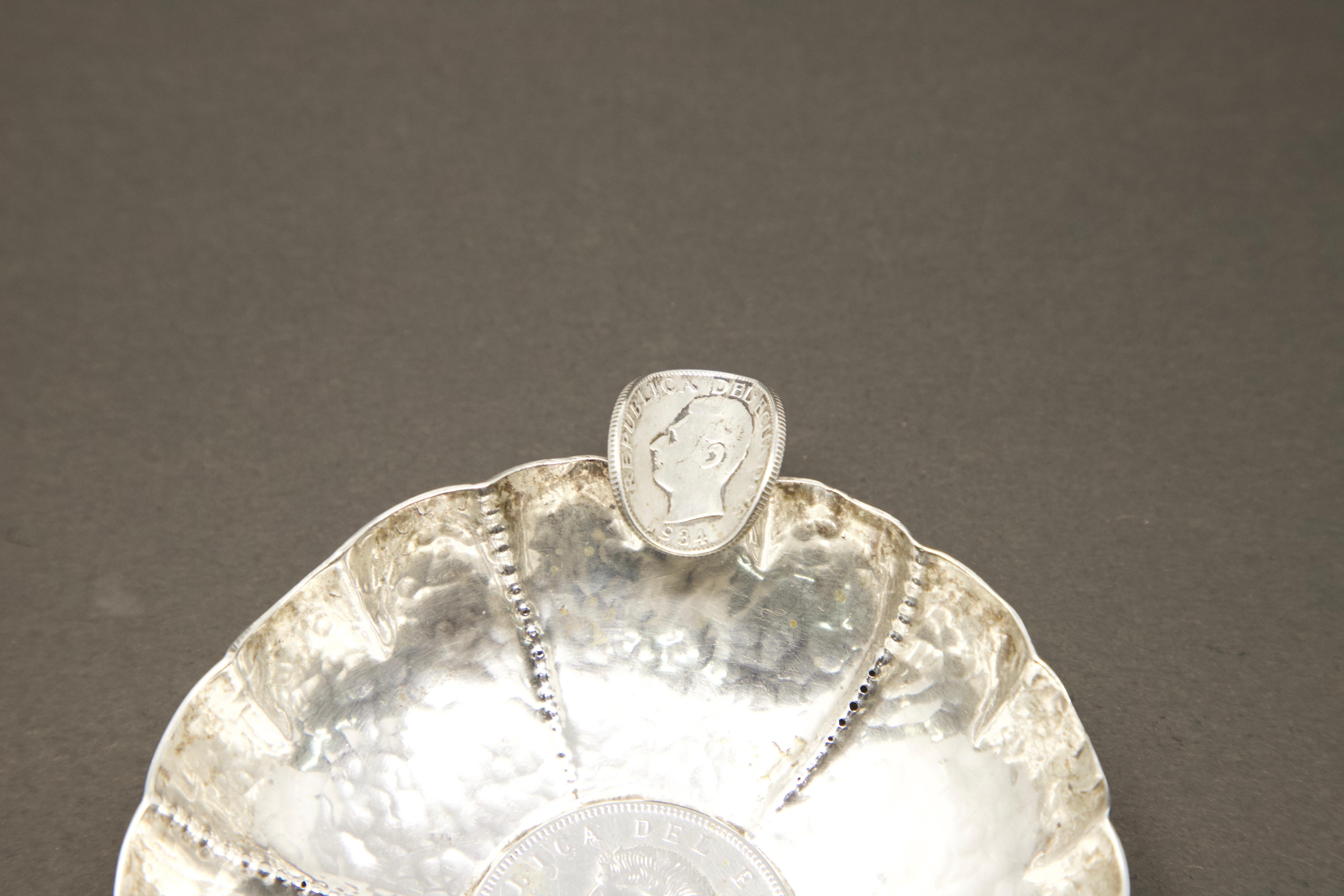 Metalwork Sterling Silver Ash Receiver Ecuador Coin For Sale