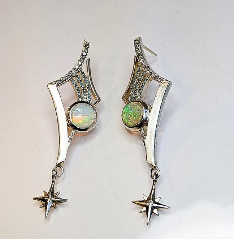 Boucles d'oreilles en argent sterling, opale australienne et diamant en forme d'étoile en vente 1