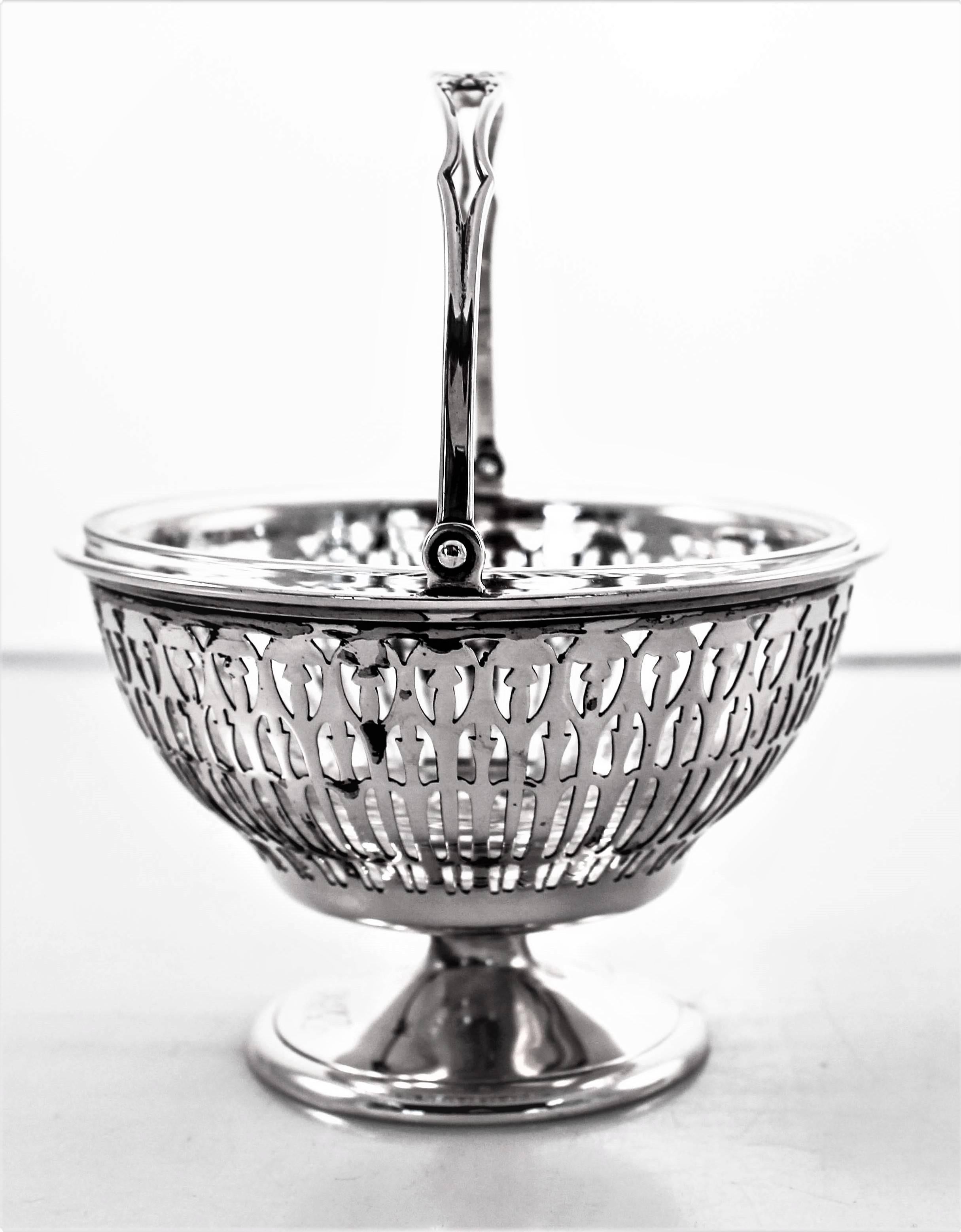 Cesta de plata de ley Estadounidense en venta