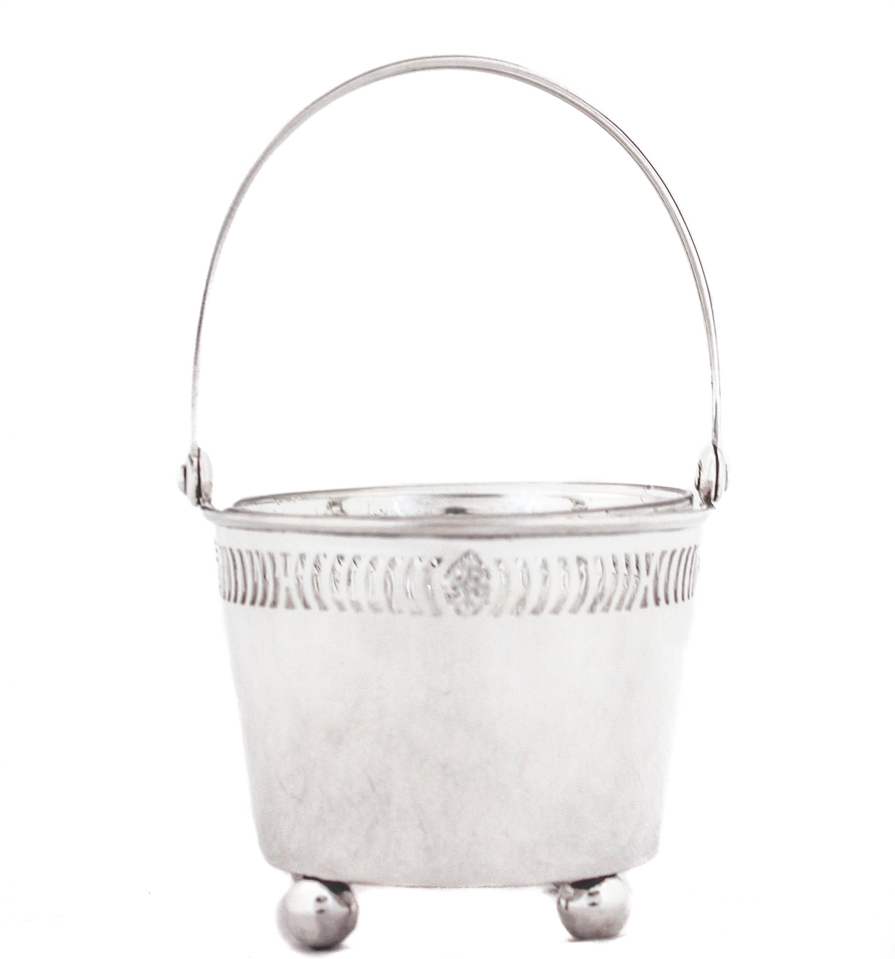 Sterling Silver Basket In Excellent Condition For Sale In Brooklyn, NY