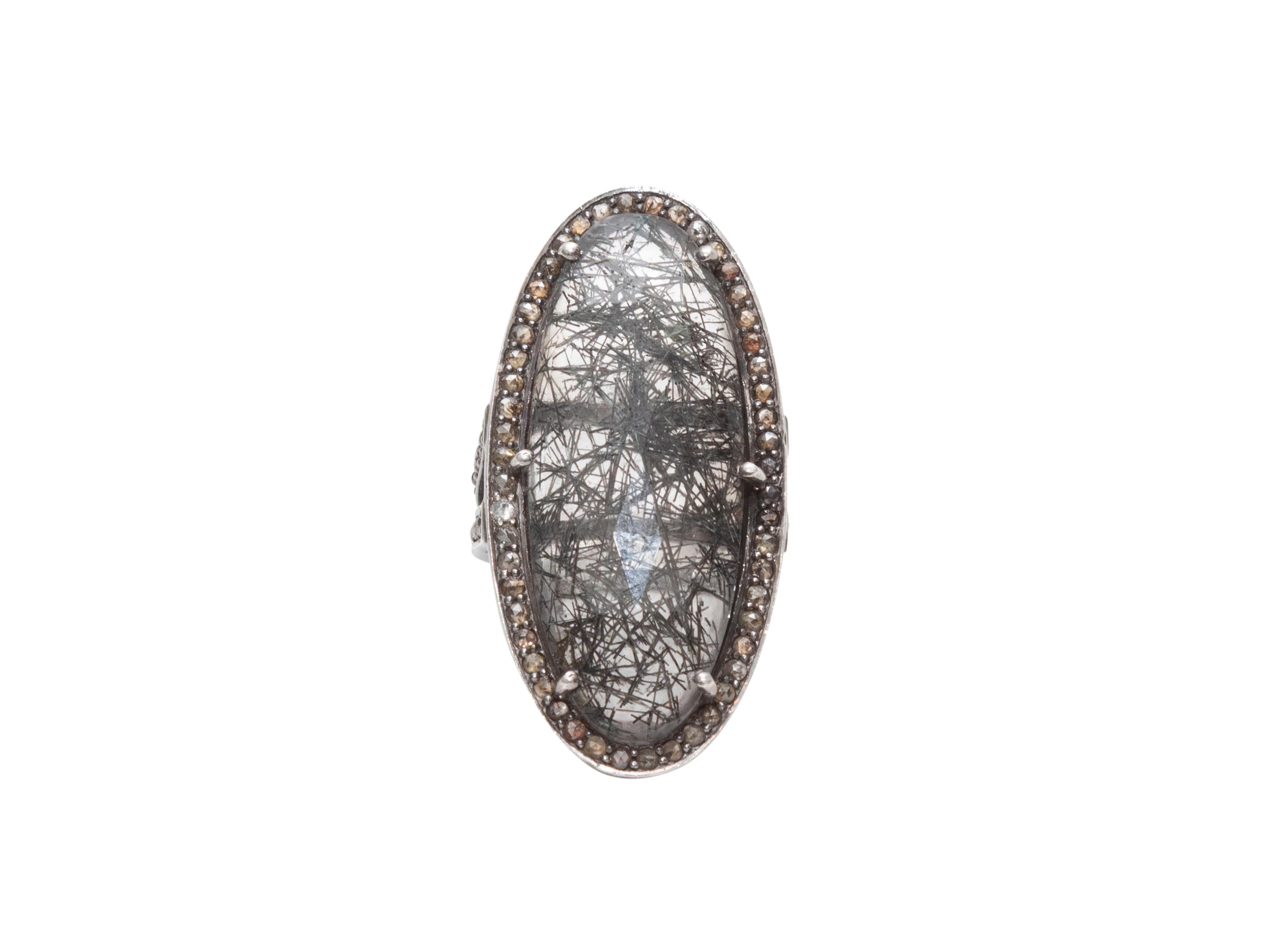 Anillo de cóctel oblongo de plata de ley, labradorita y diamante pavé, de Bavna. 0,8