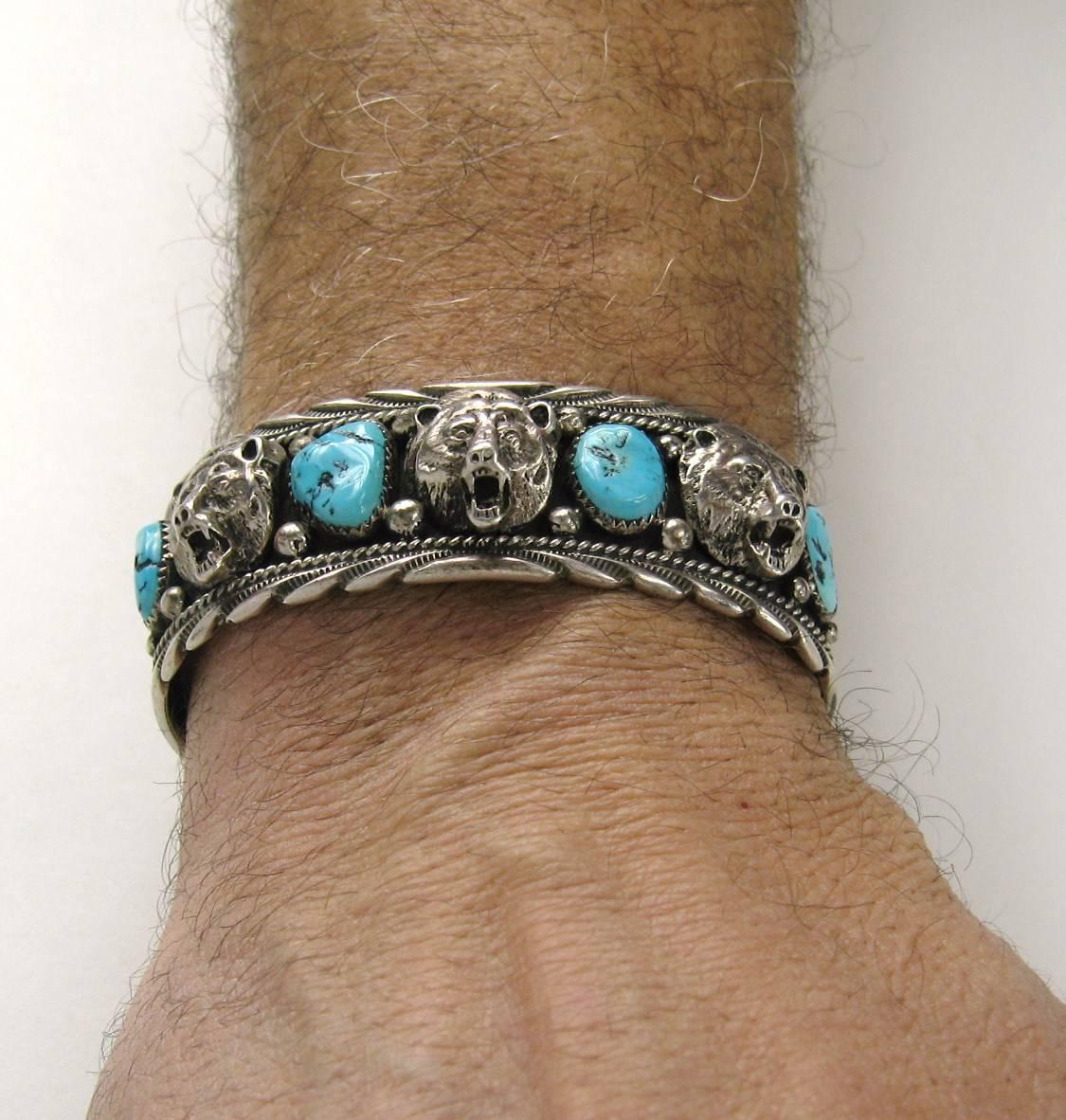 Bracelet manchette en argent sterling avec tête d'ours et turquoise Sleeping Beauty Navajo Unisexe en vente