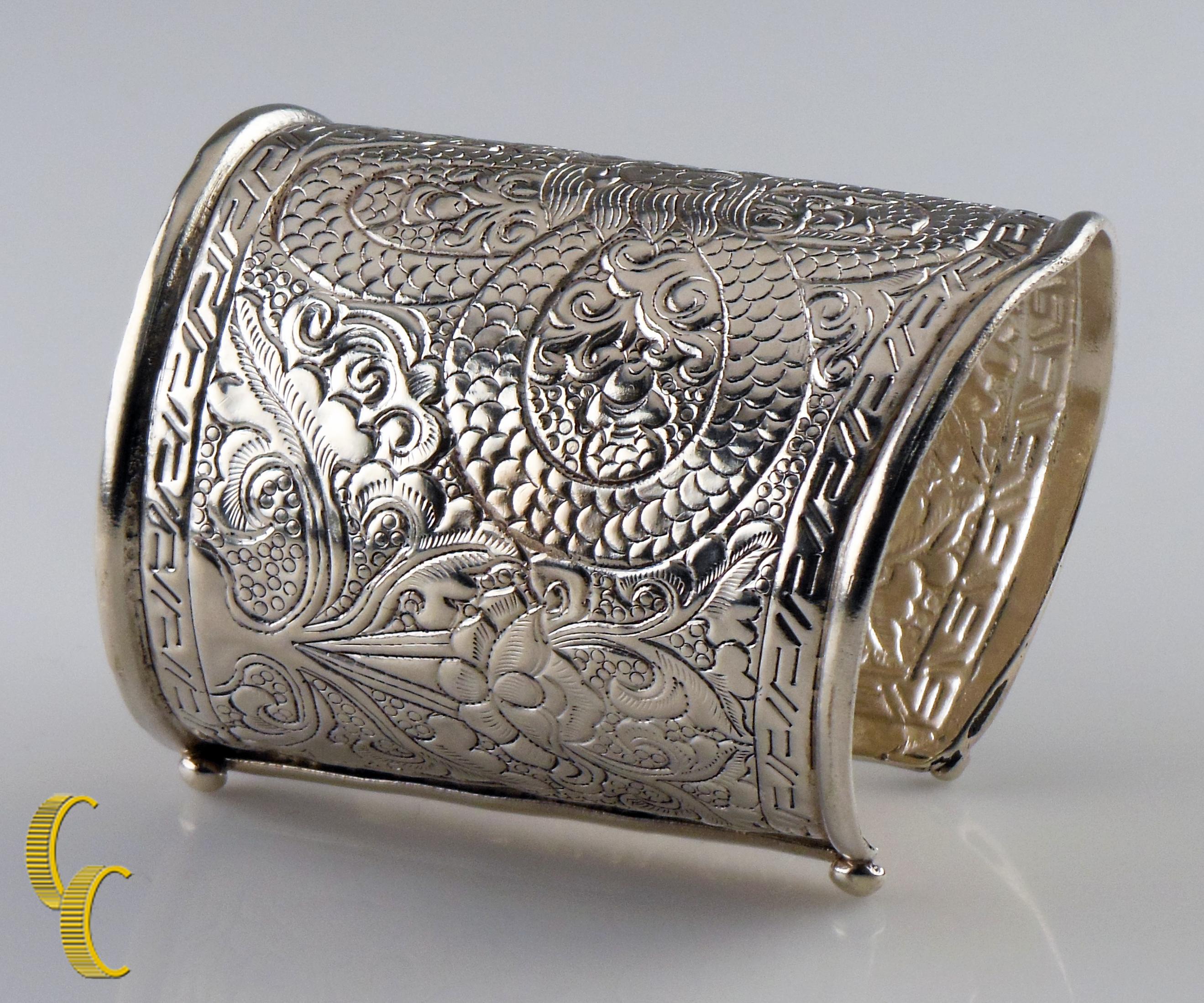 Sterling Silver Bearded Dragon Cuff Bracelet with Flowers and Leaves, Size 5.5 In Good Condition For Sale In Van Nuys, CA