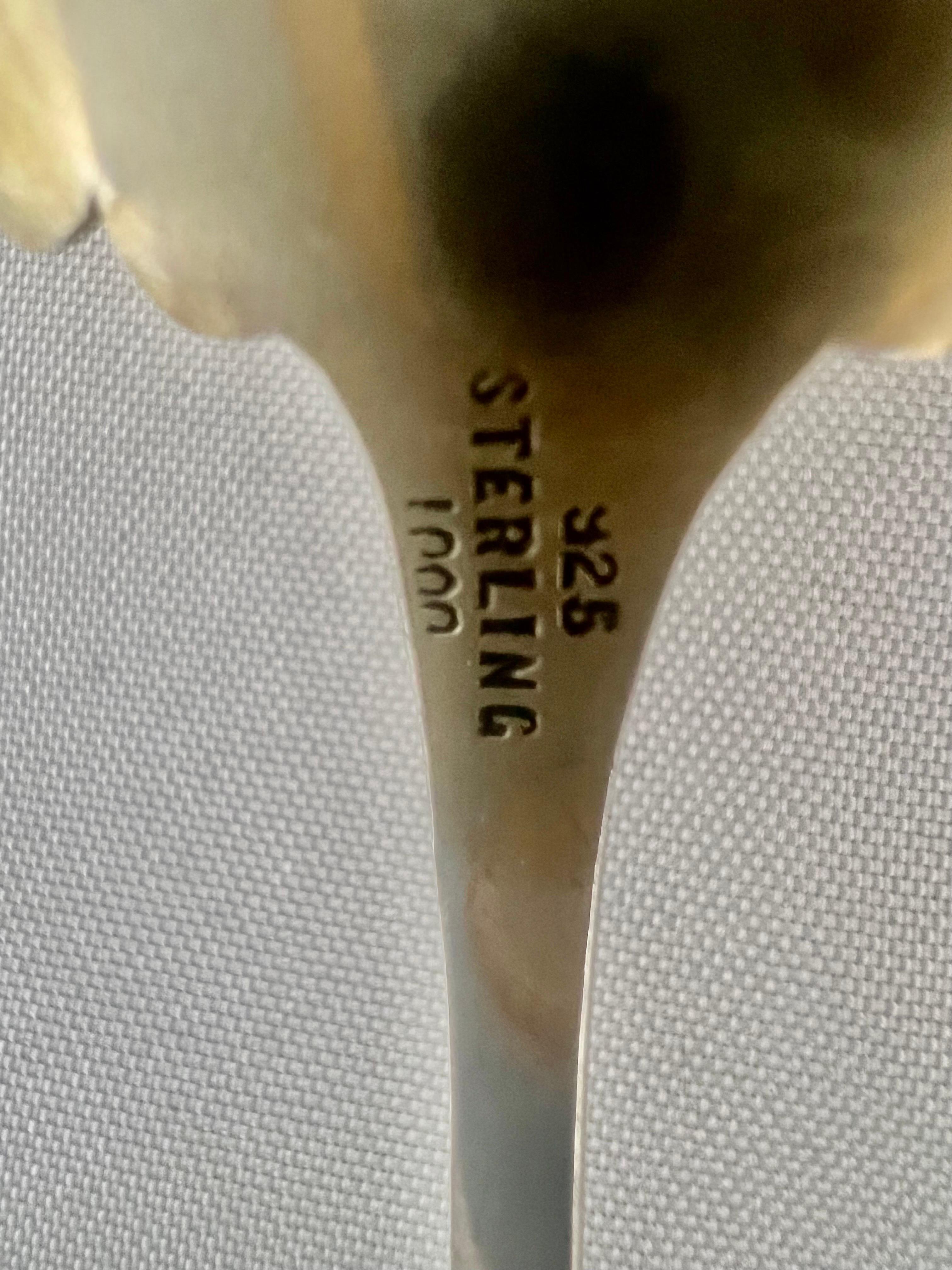Sterling Silver Berry Spoon In Good Condition For Sale In Los Angeles, CA