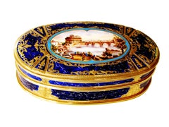 Sterling Silver Big Oval Jewel Box Baroque Style, with Miniature Salimbeni