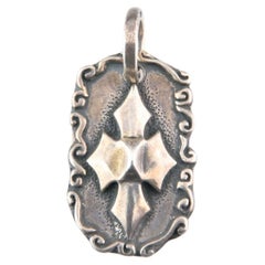 Medaglietta in argento sterling Billing Wall Wave con croce "C", DT608
