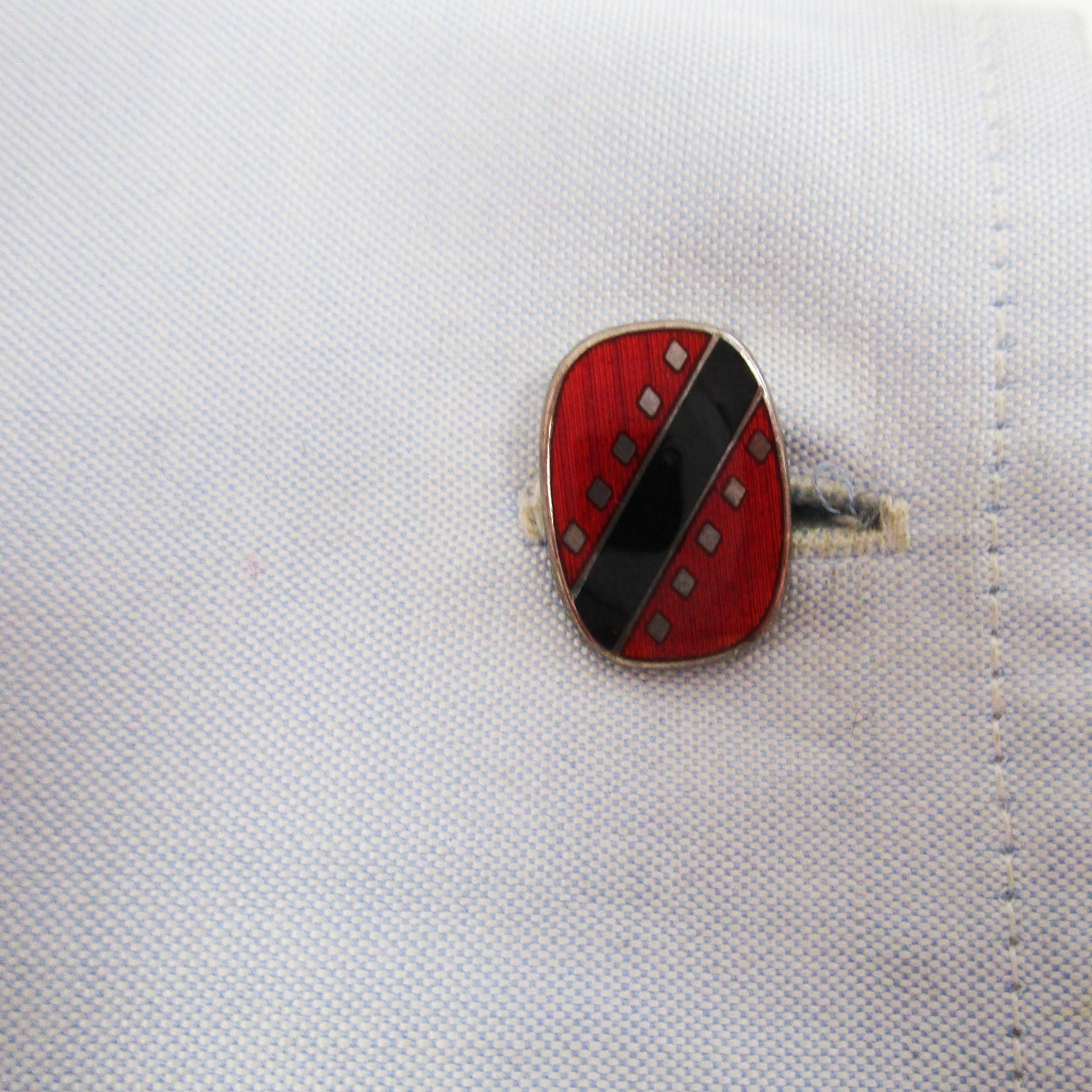 Contemporary Sterling Silver Black and Red Enamel Swivel Bar Cufflinks For Sale