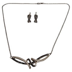 Set aus Halskette und Ohrringen aus Sterlingsilber mit schwarzen und weißen Diamanten, #16600