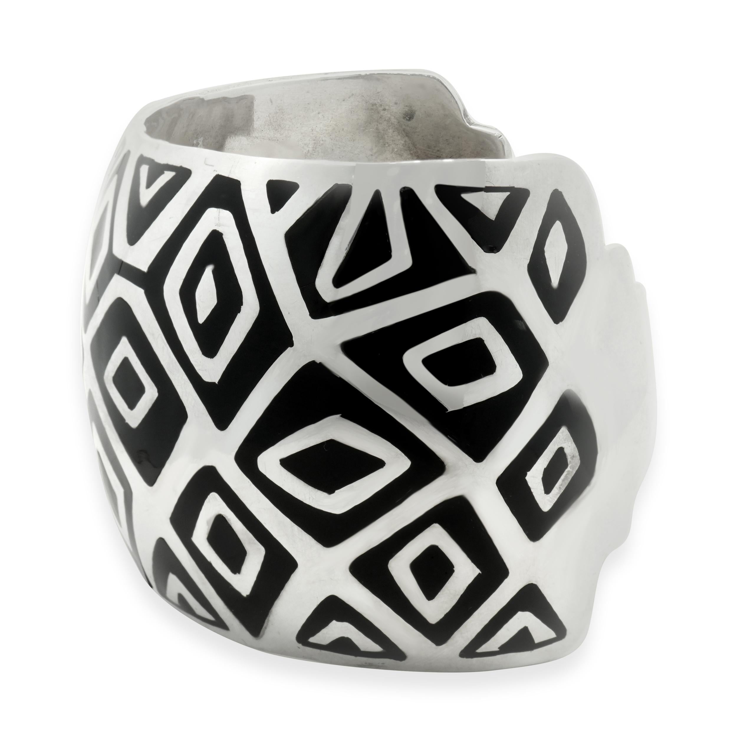 Sterling Silver Black Onyx Wide Geometric Cuff Bracelet In Excellent Condition In Scottsdale, AZ