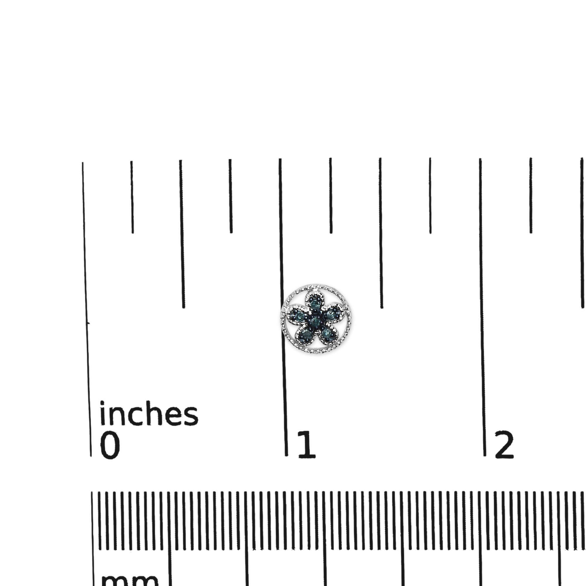 Orecchini in argento sterling con diamanti blu e accenti di stella e ruota in stile Milgrain In condizioni Nuovo a New York, NY