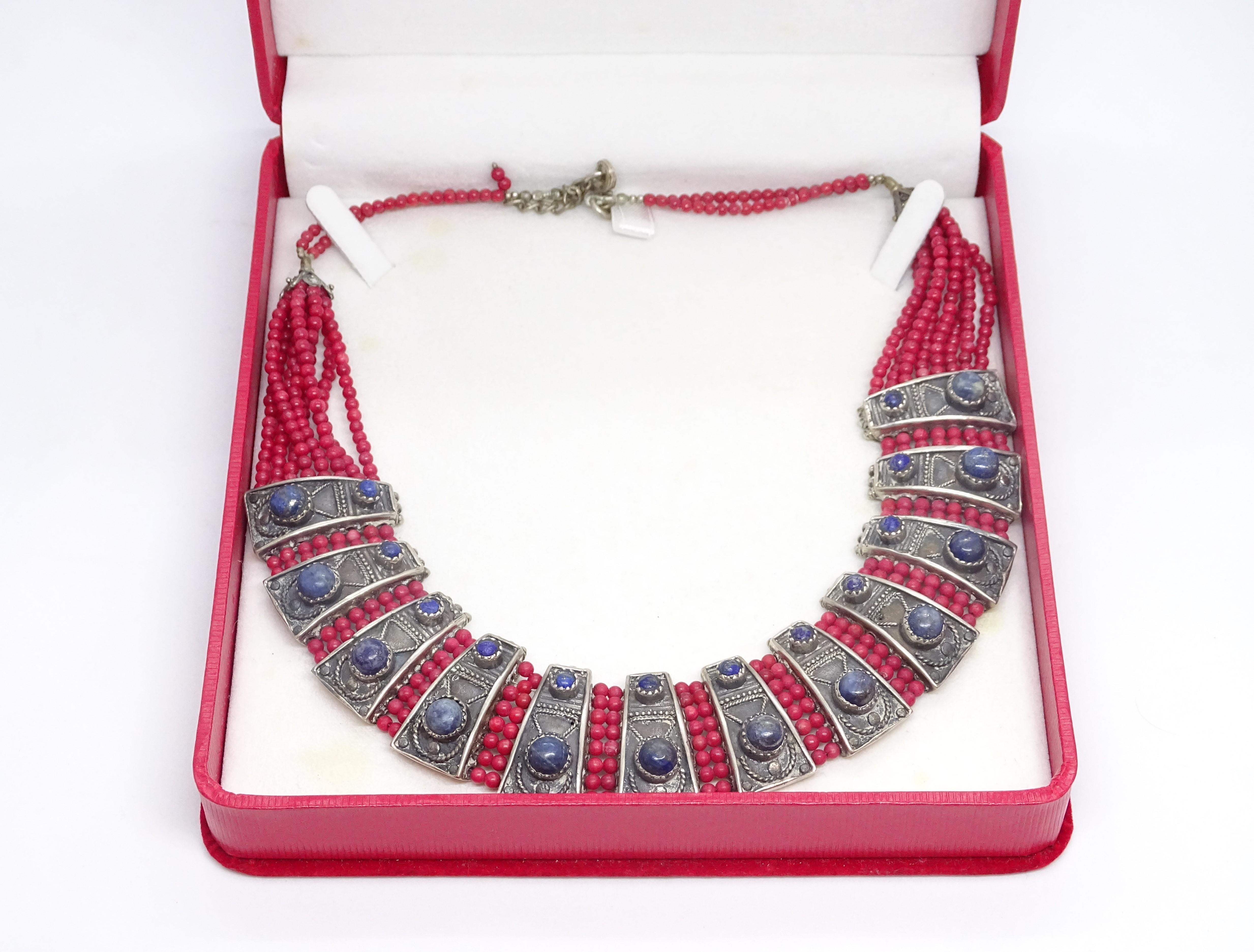 Sterling silver Blue Red Necklace, with Italian coral and lapis lazuli cabochons For Sale 12