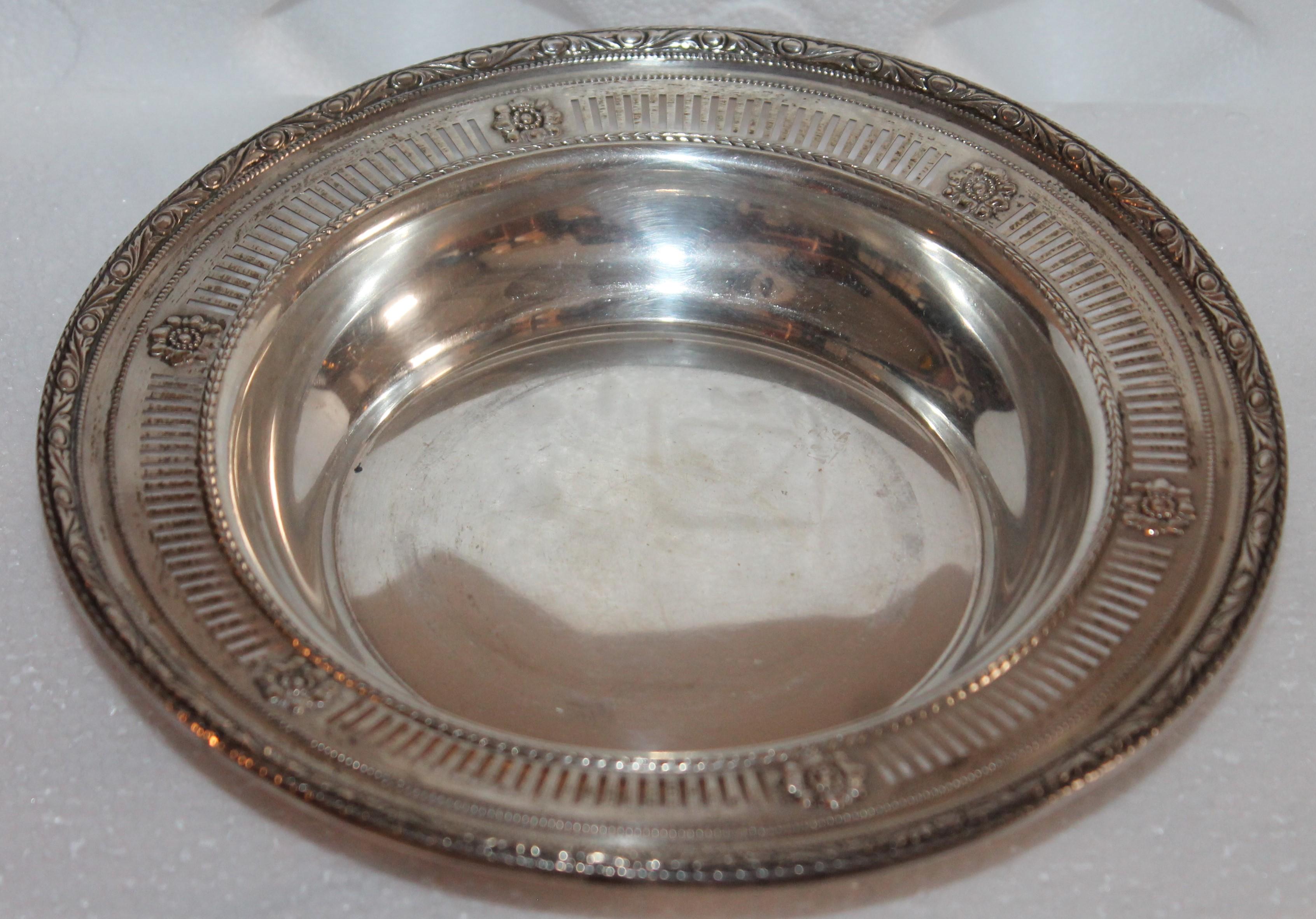 Sterling Silver Bon Bon Bowls / Collection of Six For Sale 5