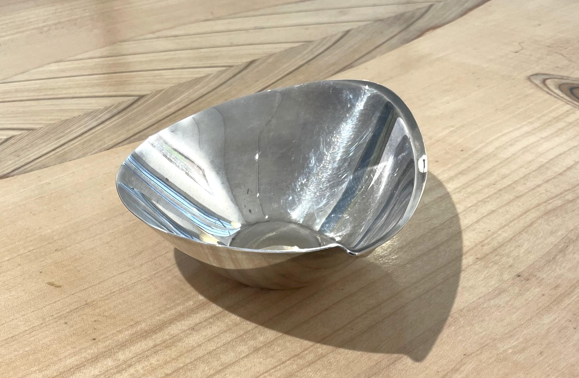 Finlandais Bol en argent sterling de Tapio Wirkkala pour Kultakeskus en vente
