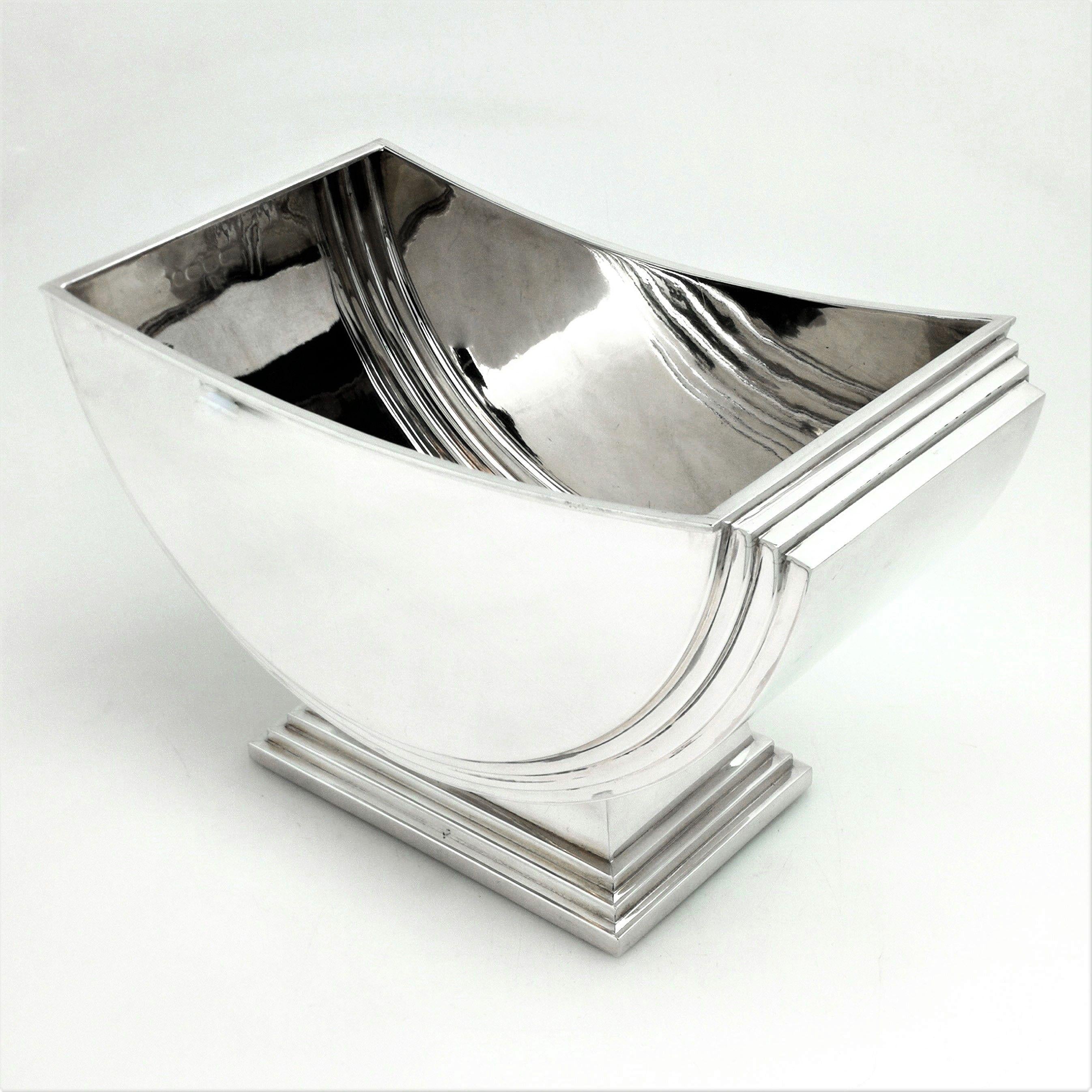 Sterling Silver Bowl / Champagne Cooler Art Deco Style 2013 Wine Ice Bucket In Good Condition In London, GB