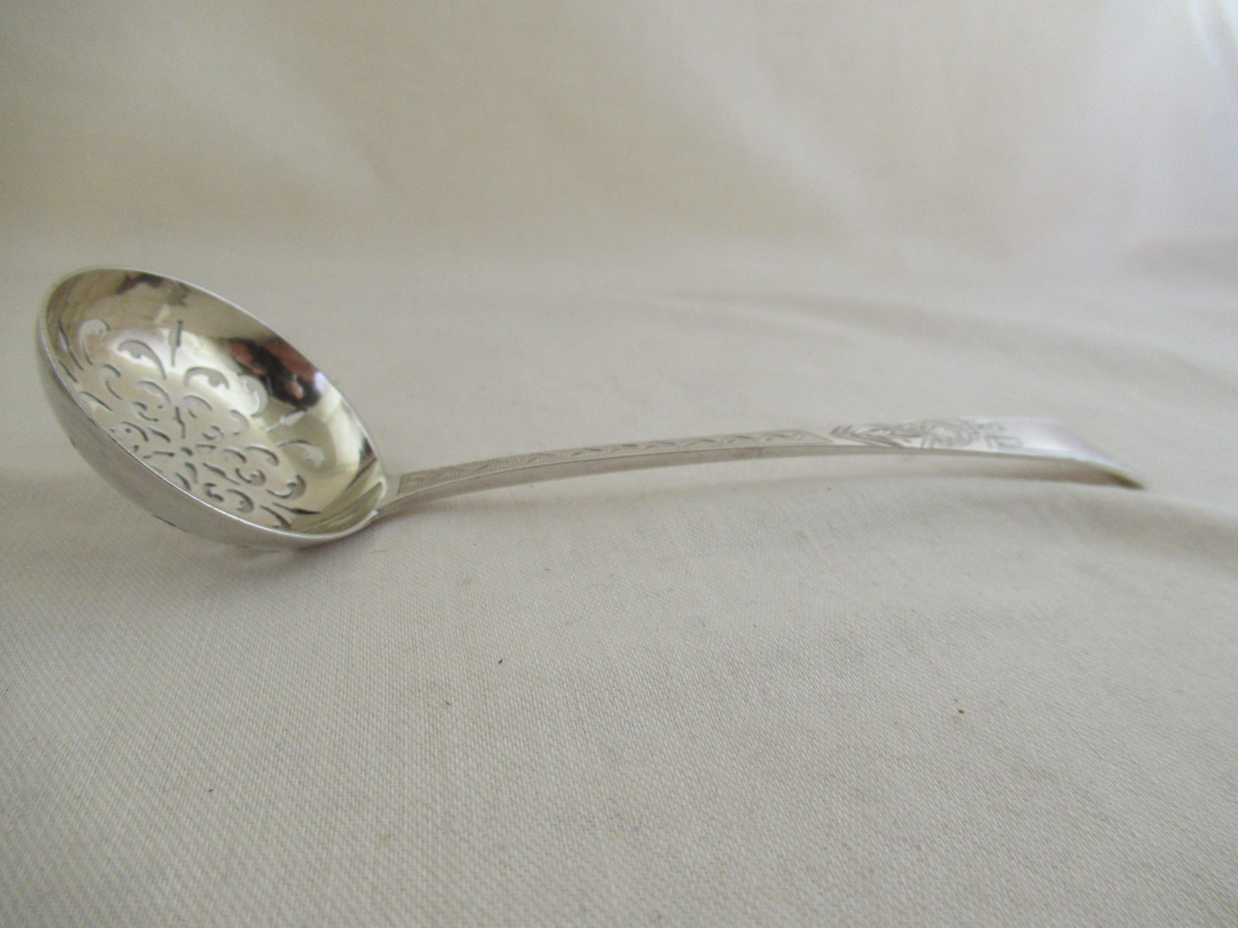 Sterling Silver - Boxed Butter Knife, Sifter Spoon & Sugar Tongs - London 1889 7