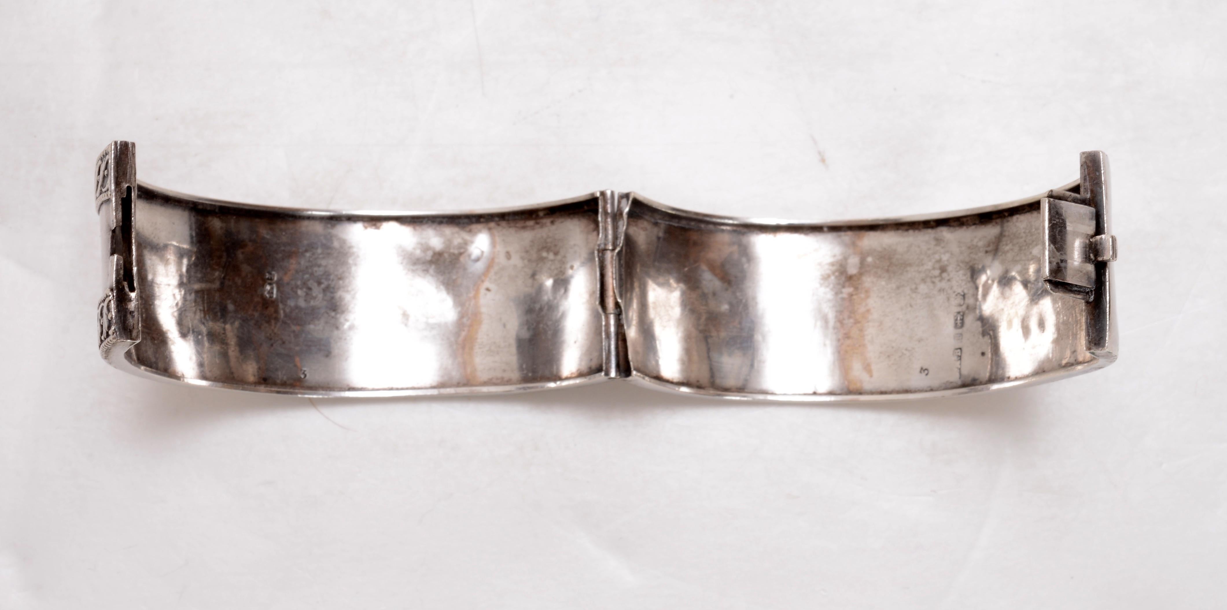 Sterling Silver Bracelet Signed by John Millward Banks, Birmingham, Dated 1885 In Good Condition For Sale In valatie, NY