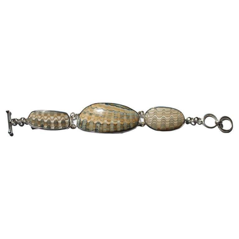 Classic Silver Anadara Mexican Bracelet main image 1