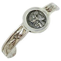 Bracelet en argent sterling avec une authentique pièce romaine représentant le dieu Apollon