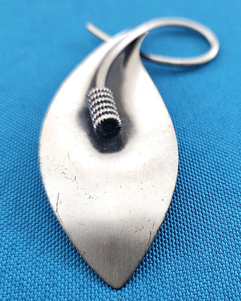 Broche/alfiler de plata de ley, estampado Beau Sterling VENTA POR CIERRE Plata esterlina en venta