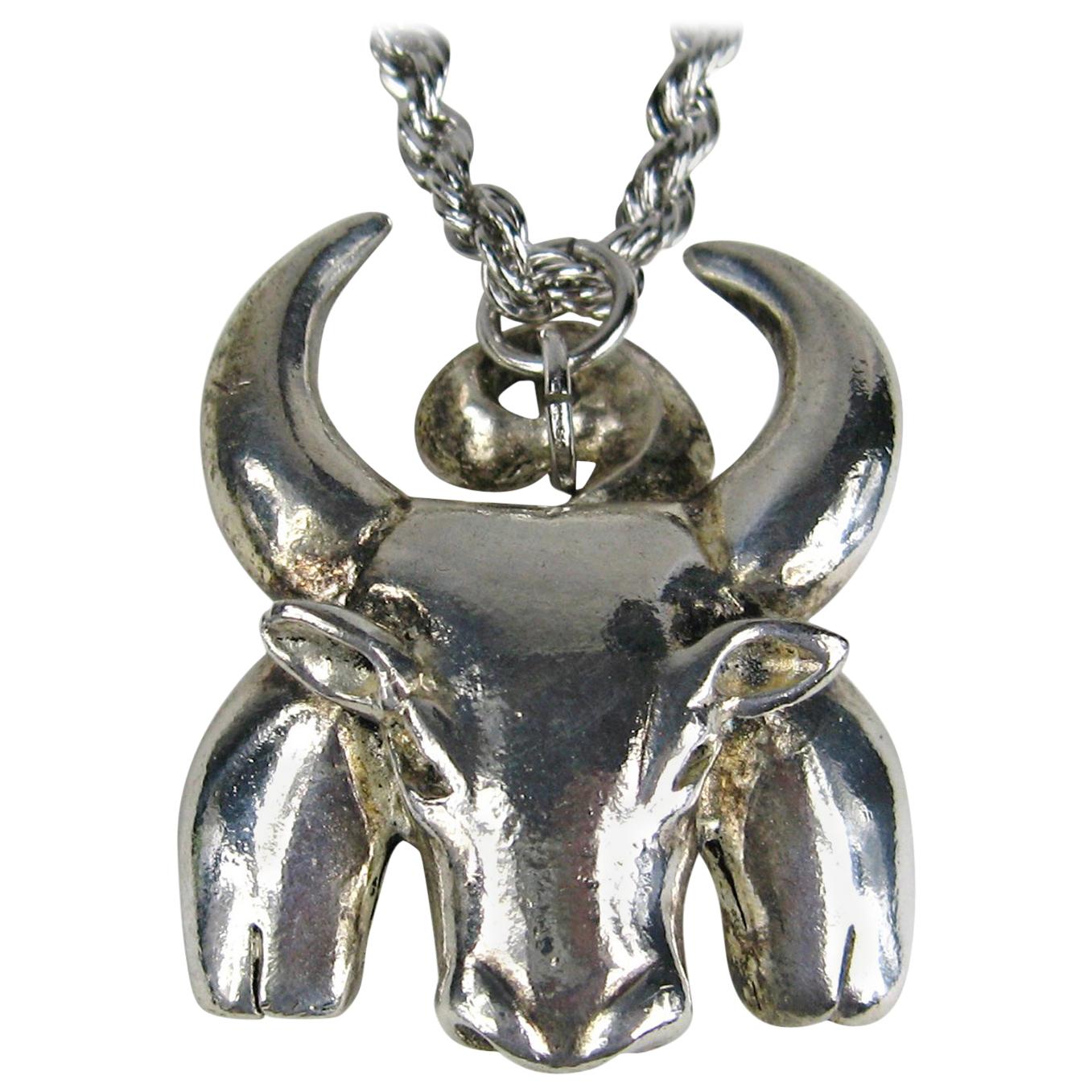 Sterling Silver Bull Link Necklace Patrick Forguy Paris  For Sale