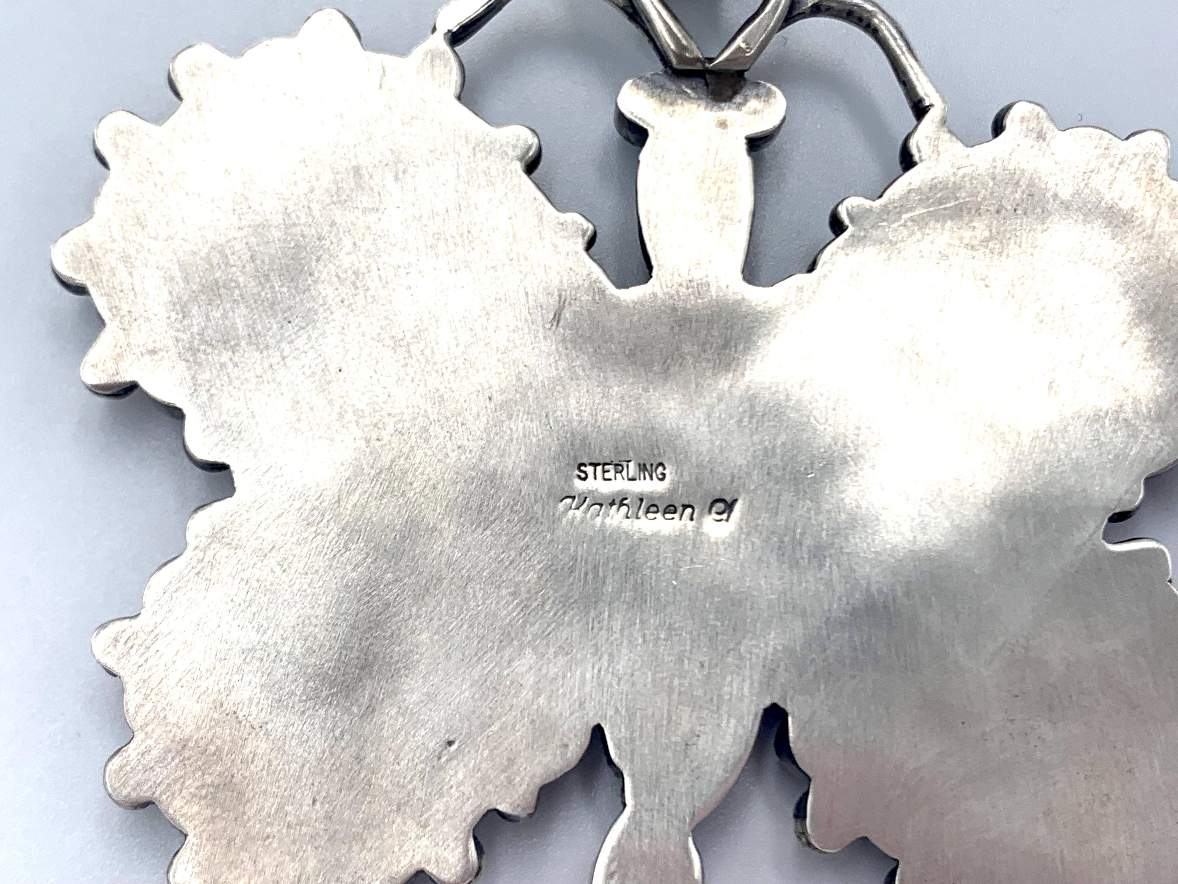 Ciondolo a forma di farfalla in argento 925 con gemme multicolori di Kathleen Chavez in vendita 2